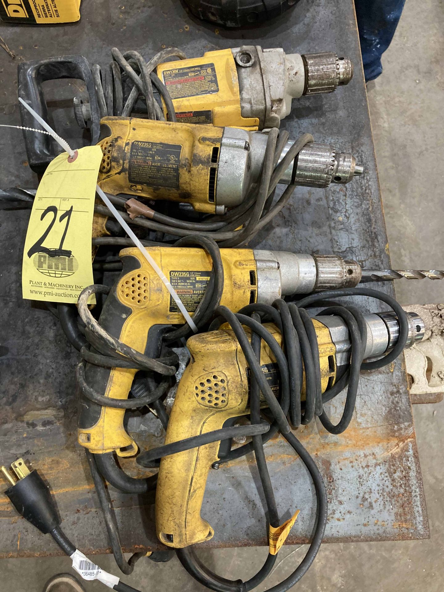 LOT OF ELECTRIC DRILLS