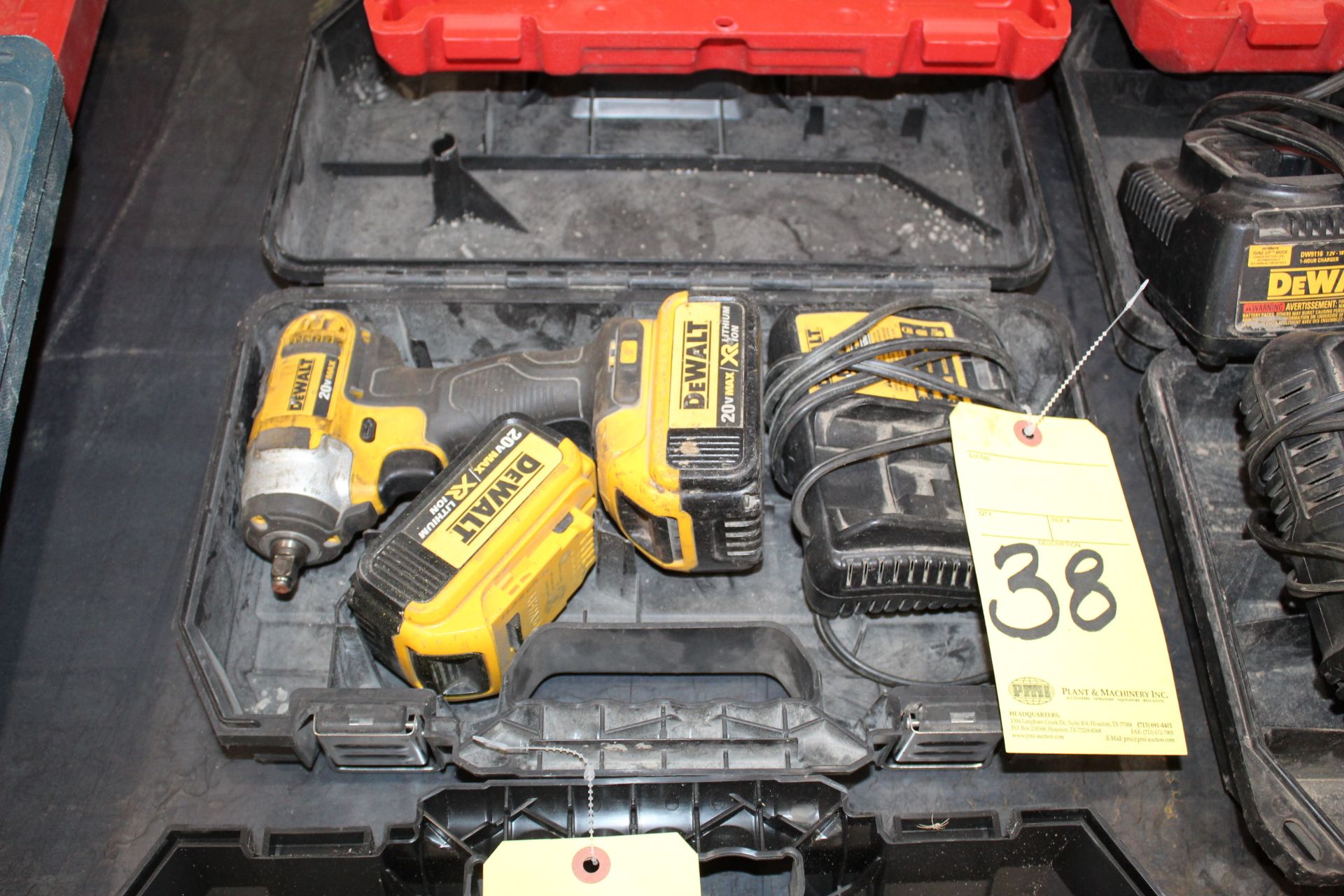 IMPACT DRIVER, DEWALT 20V, battery pwrd., w/charger & extra battery