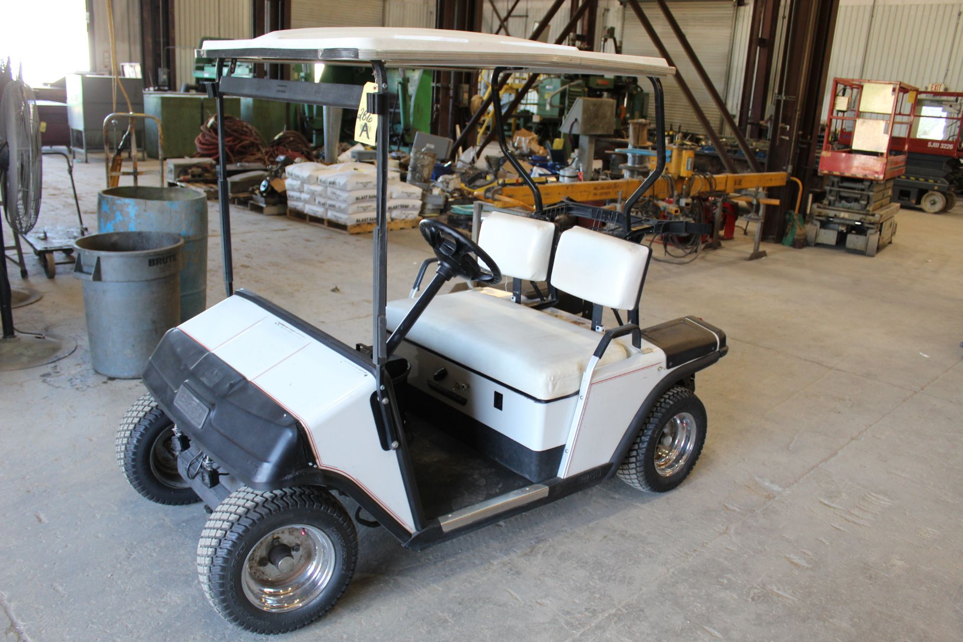 ELECTRIC GOLF CART, EZ-GO, new 1992, 36 v. charger, Mfg. Code 20192, S/N 720414