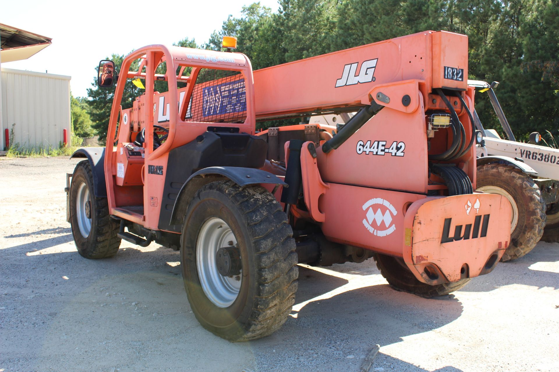 TELEHANDLER, LULL JLG MDL. 944E-42, 9,000 lb. cap., 35’ reach, 42’ lift height - Image 2 of 5