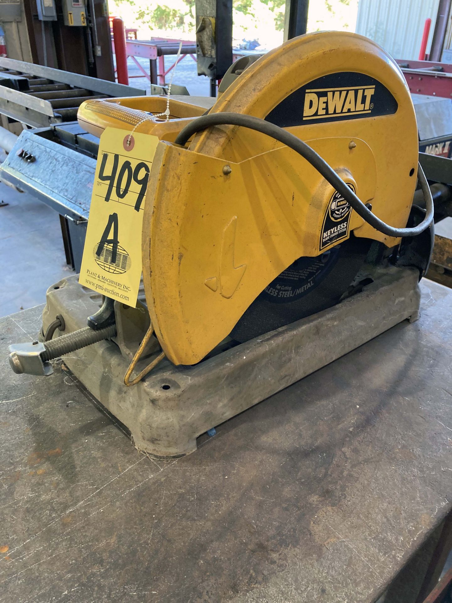 CHOPSAW, DEWALT WITH STEEL TABLE - Bild 2 aus 2