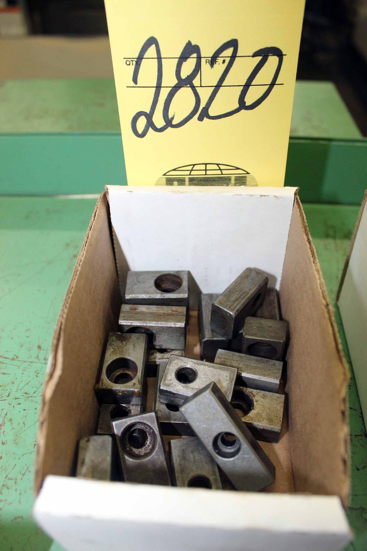 LOT OF THROUGH COOLANT HOLDERS (in one box)