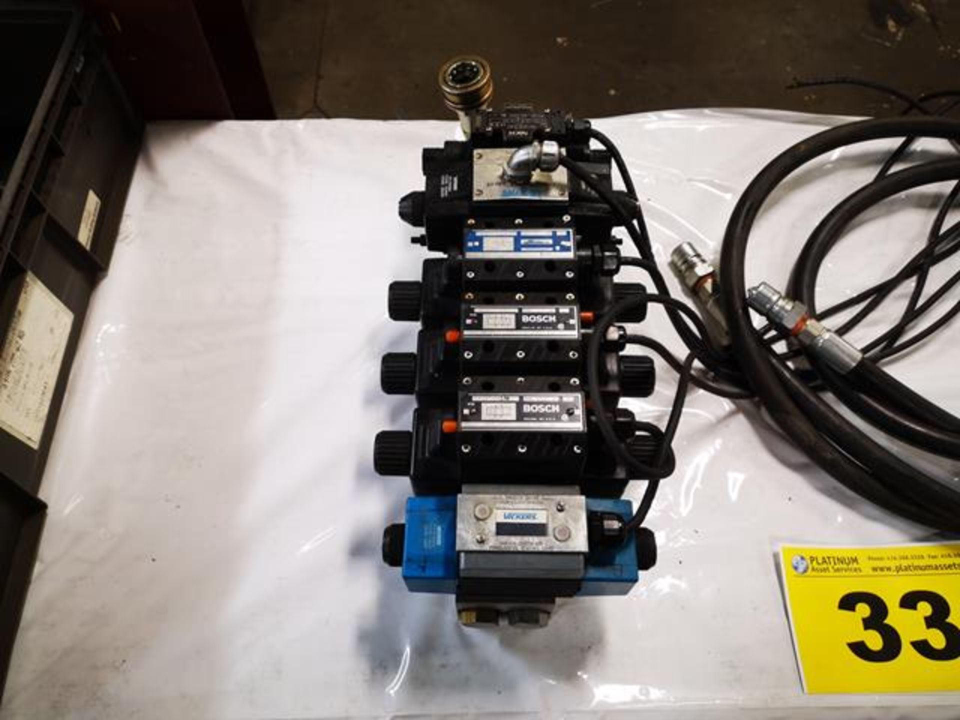 LYNUCH PRODUCTS, 6 STATION HYDRAULIC VALVE MANIFOLD WITH BOSCH & VICKERS DIRECTIONAL VALVES, 4600 - Image 2 of 2