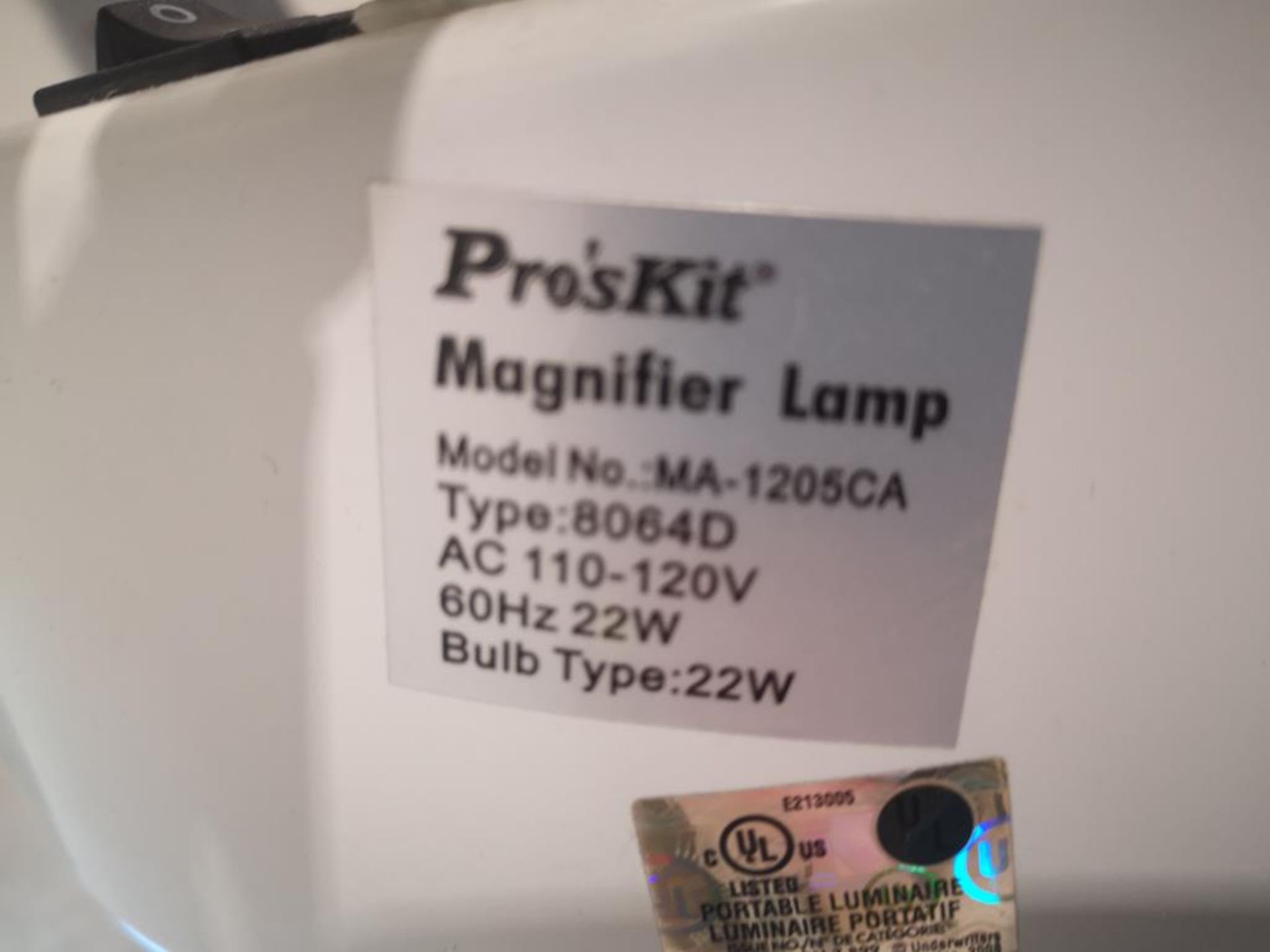 PRO'S KIT, MA-1205CA, 8064D, 4" DIA. MAGNIFIER WORKBENCH LAMP, 110 VAC 22 W - Image 2 of 2