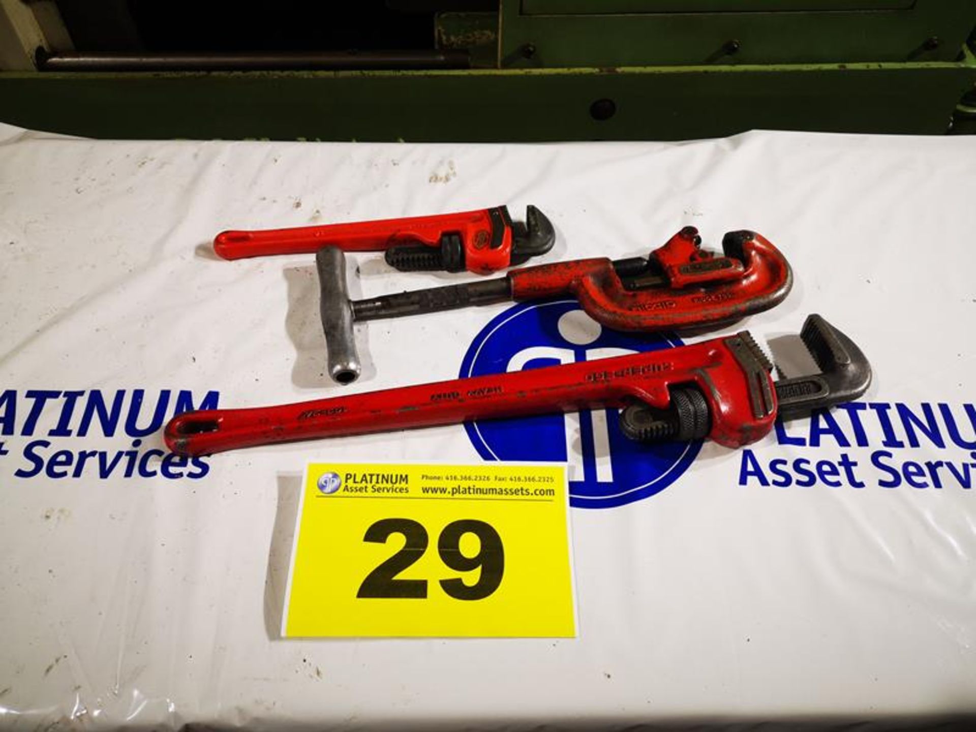 LOT OF ASSORTED PIPE WRENCHES