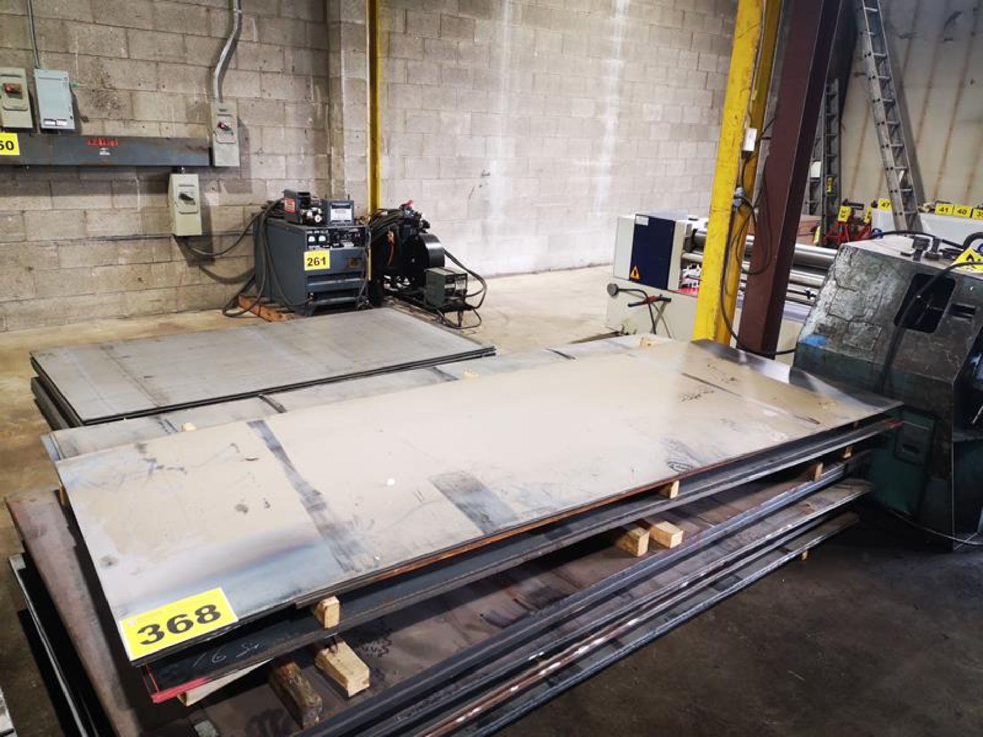 STEEL SHEET ,12 SHEETS OF 120" X 60" X 16 GA AND 3 SHEETS OF 120" X 40" X 16 GA (1750 LBS APPROX. ),