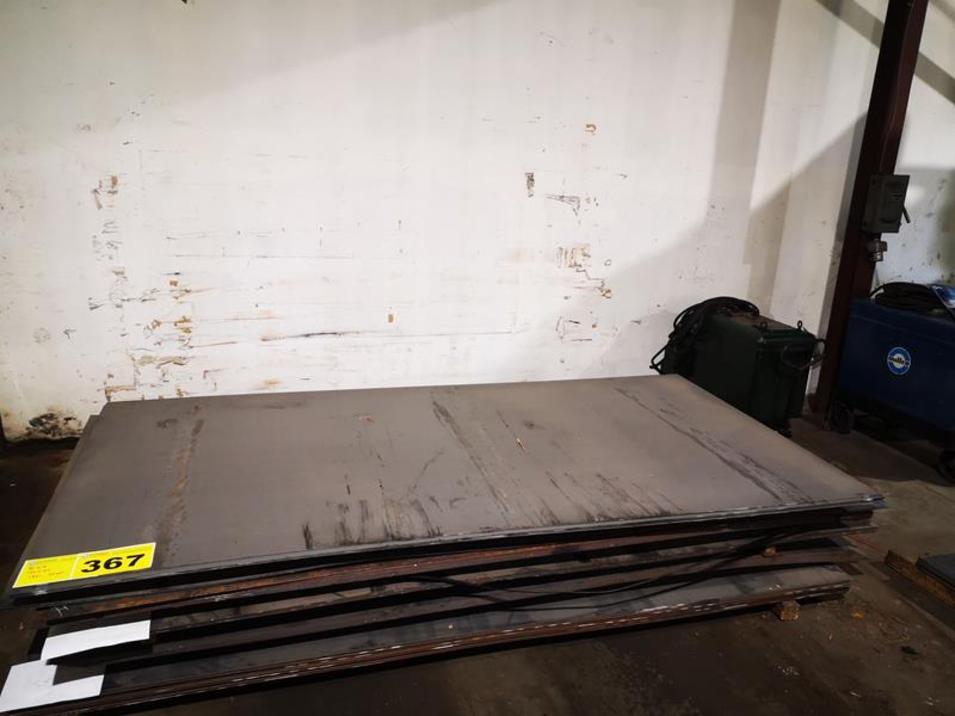 STEEL SHEET, 120" X 60" X 16 GA 18 SHEETS (2250 LBS APPROX. ), WEIGHTS ARE ESTIMATED. BID PRICE IS
