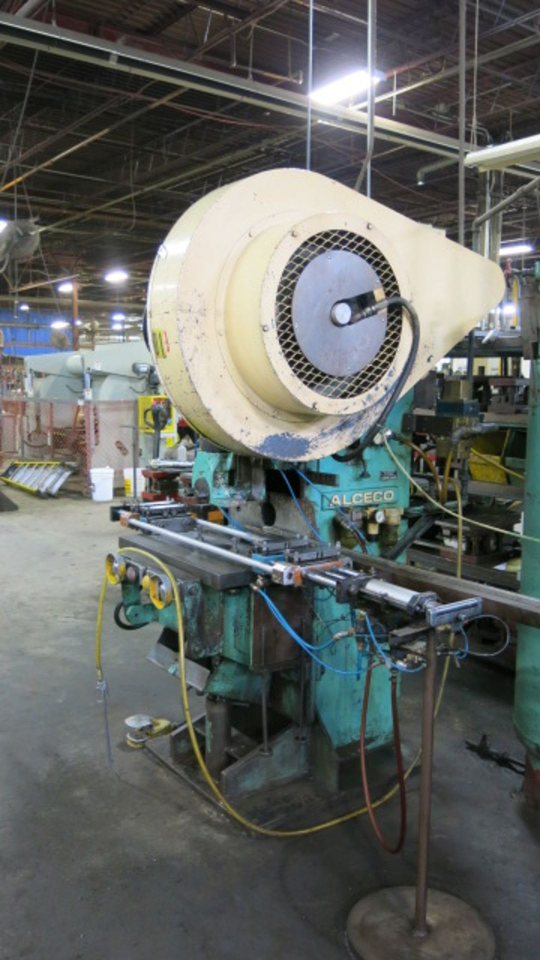 ALECO, 33HP, 33 TON HORN PRESS WITH AIR CLUTCH S/N 233 (RIGGING $800) - Image 6 of 8