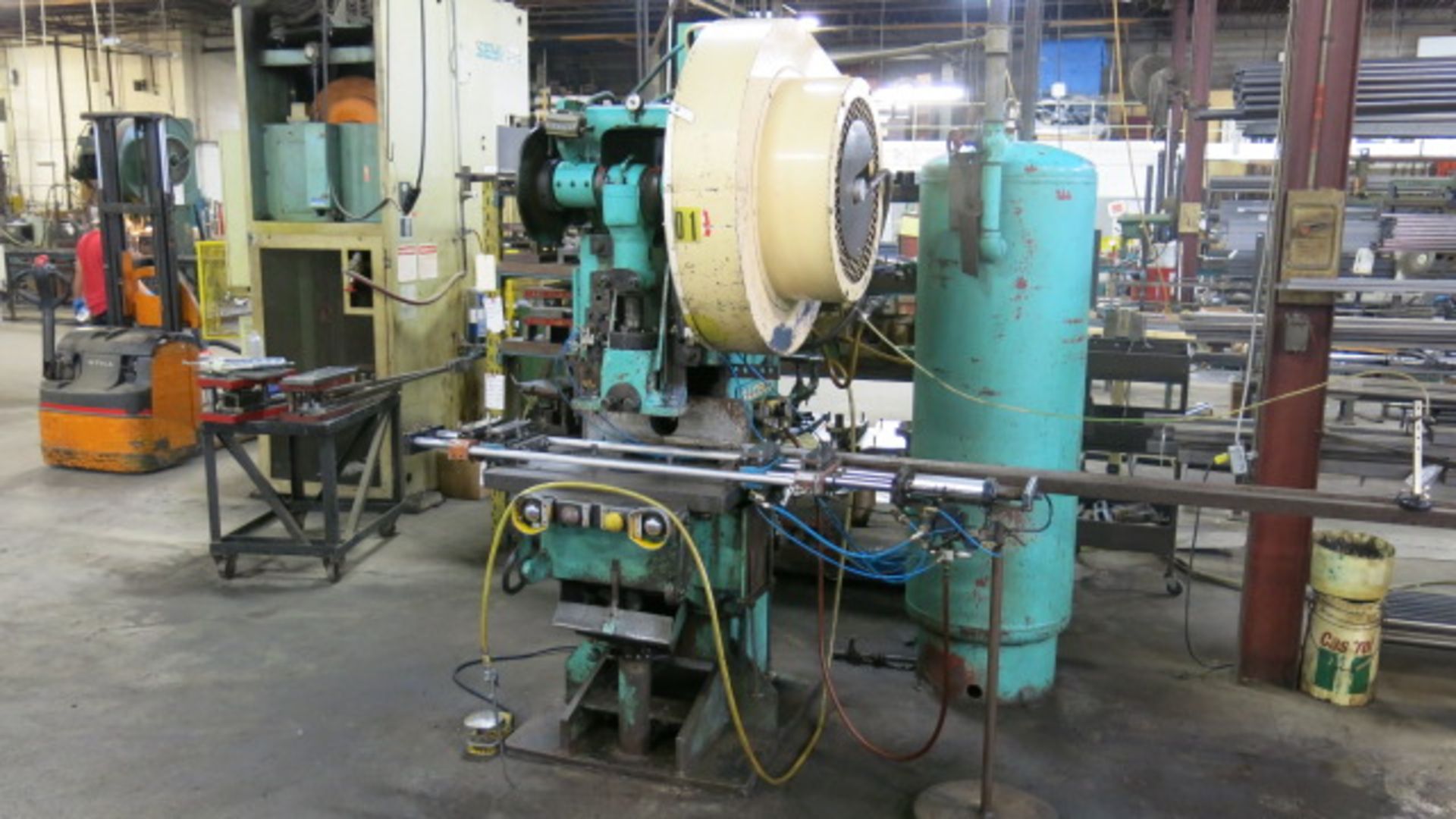 ALECO, 33HP, 33 TON HORN PRESS WITH AIR CLUTCH S/N 233 (RIGGING $800) - Image 2 of 8