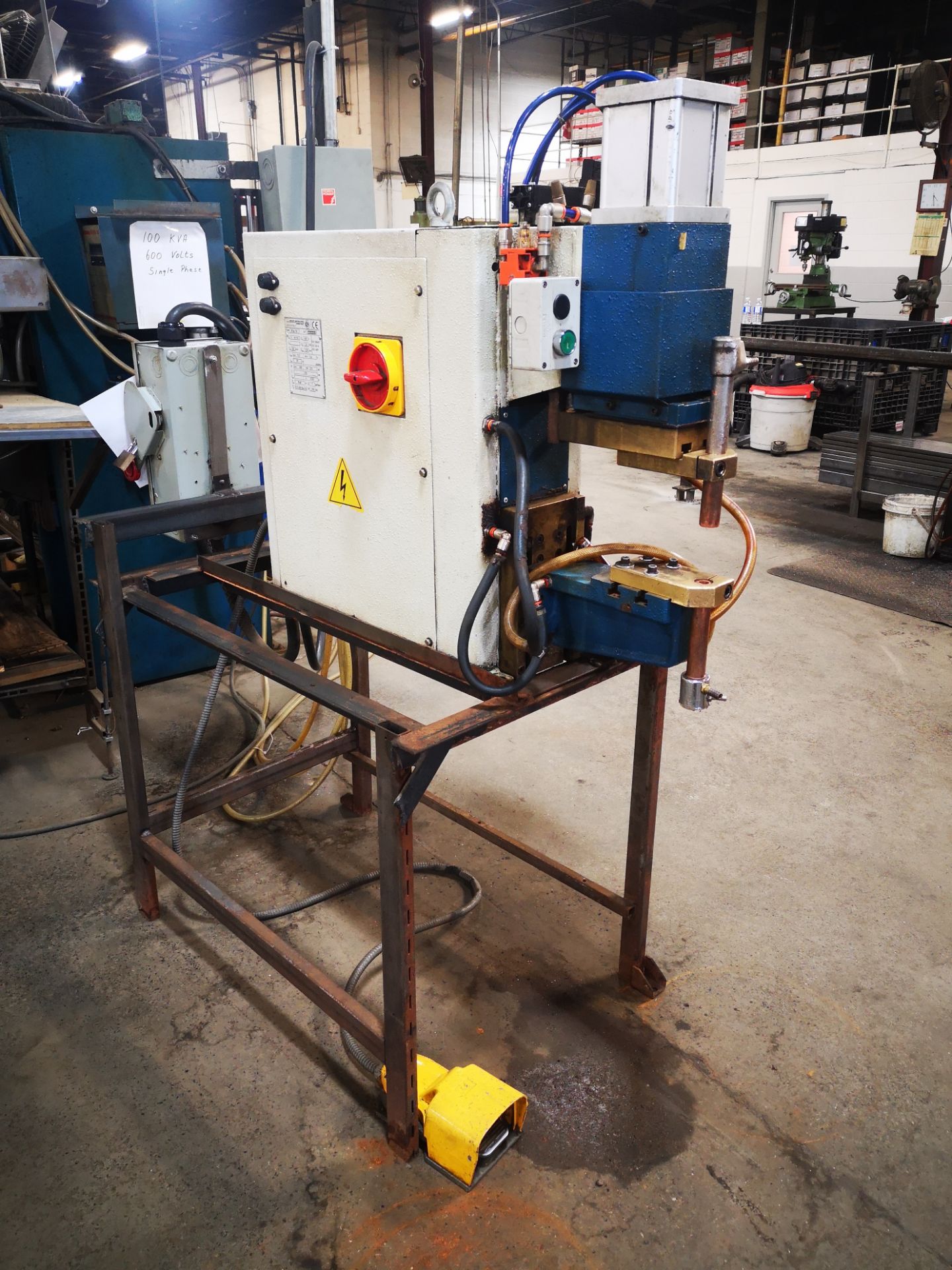 LECCO, BWS-50, 50 KVA, SPOT WELDER, 10.5" THROAT, 5.5" PASS THRU, PNEUMATIC JAWS, 575/1/60, S/N