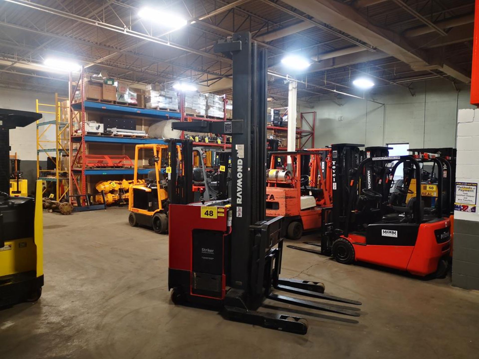 RAYMOND, EASI-R40TT, 4000 LBS, BATTERY POWERED REACH TRUCK, 3 STAGE MAST, 301" MAX LIFT, SIDE