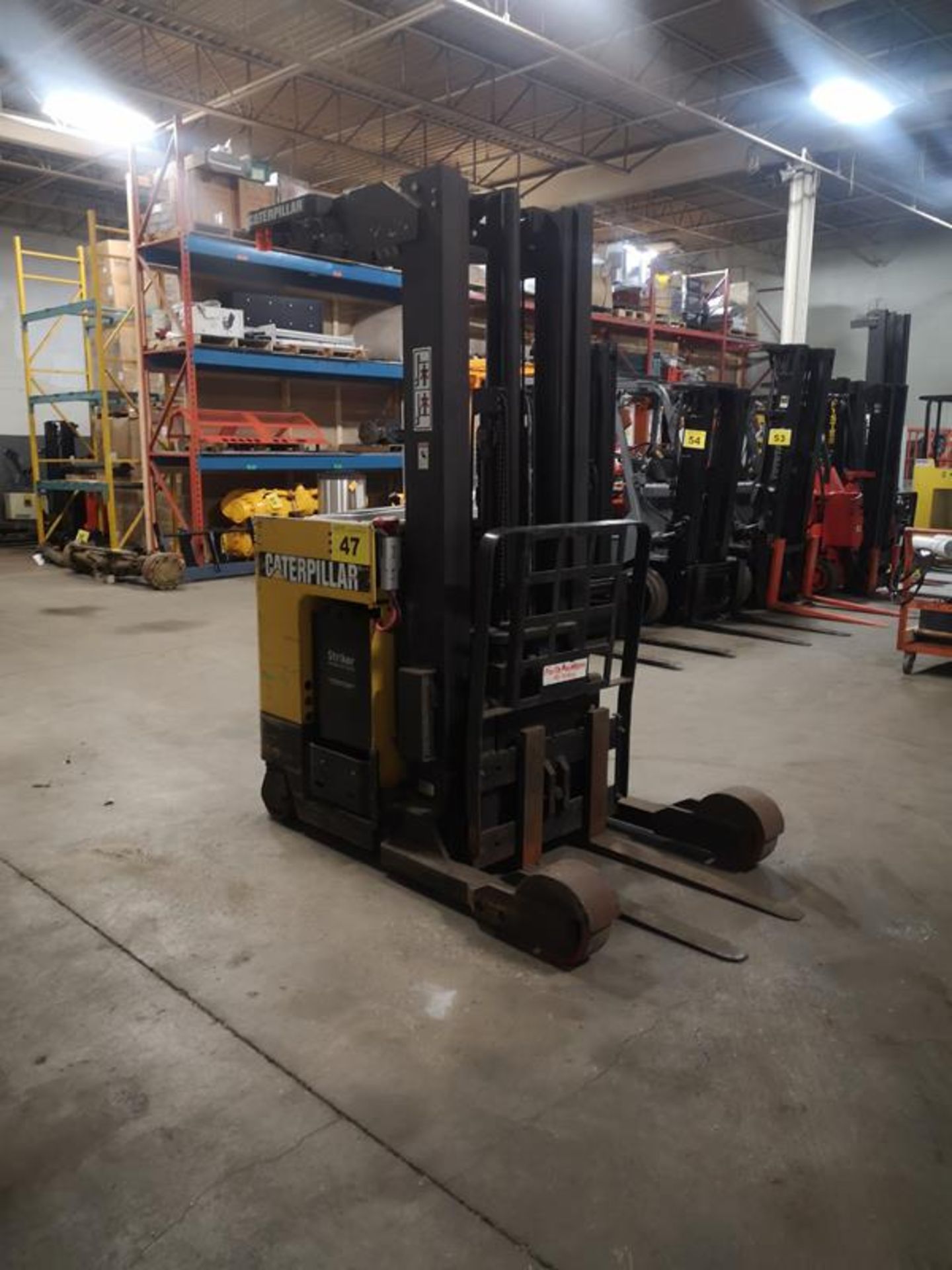 CATERPILLAR, NRR40, 4000 LBS., BATTERY POWERED, REACH TRUCK