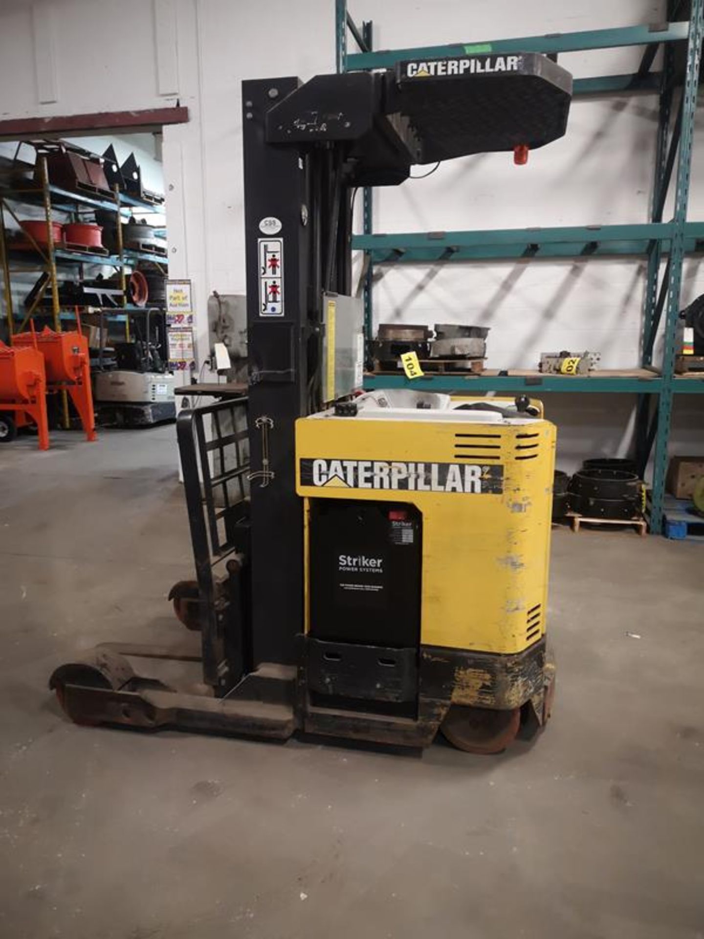 CATERPILLAR, NRR40, 4000 LBS., BATTERY POWERED, REACH TRUCK - Image 4 of 11