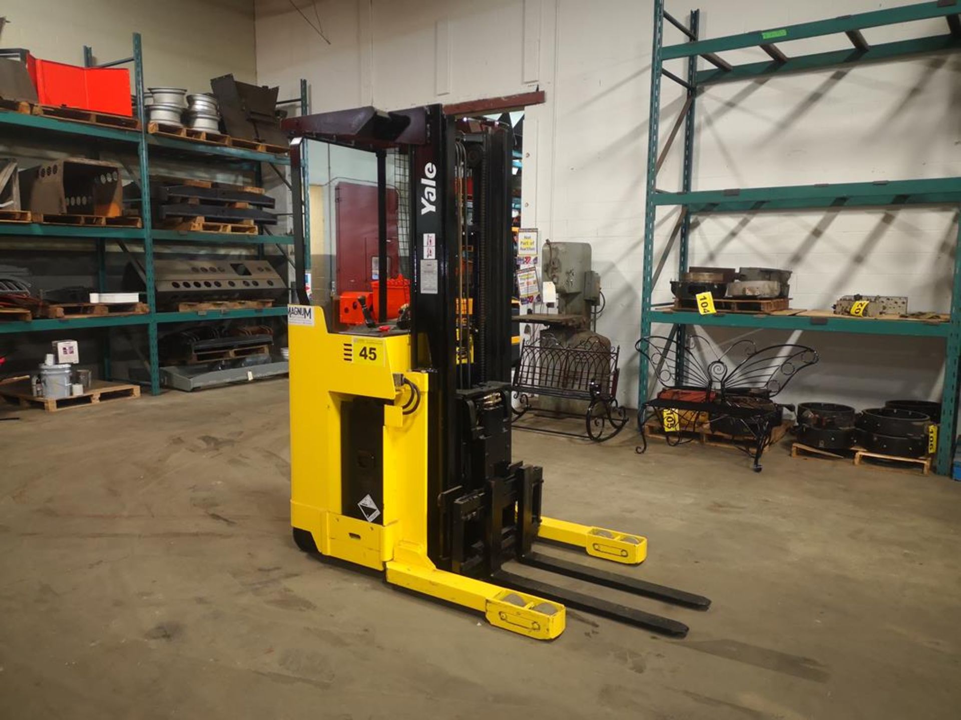 YALE, NR035AENM24TV096, 3500 LBS., BATTERY POWERED, REACH LIFT TRUCK, - Image 2 of 12