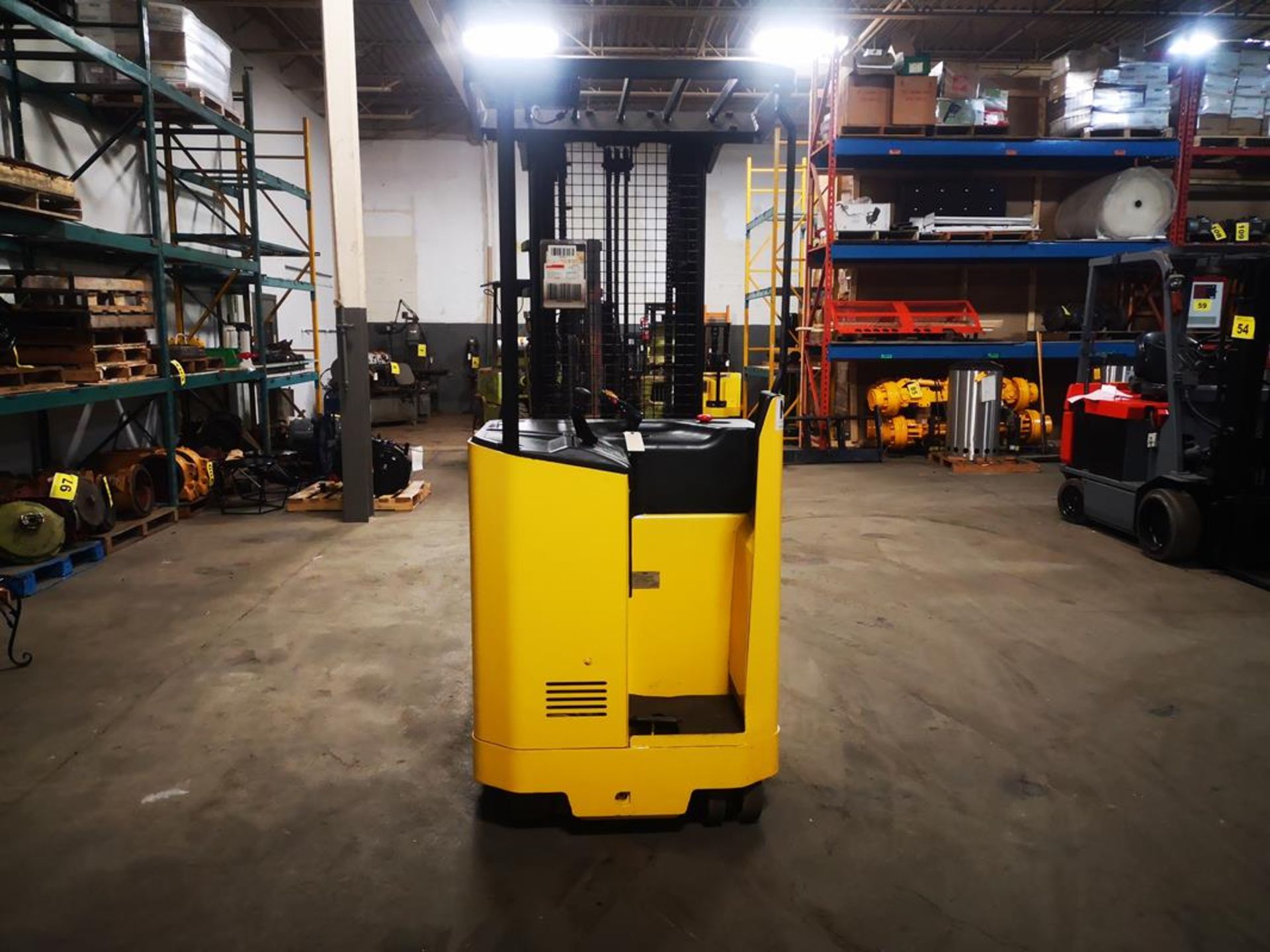 YALE, NR035AENM24TV096, 3500 LBS., BATTERY POWERED, REACH LIFT TRUCK, - Image 5 of 12
