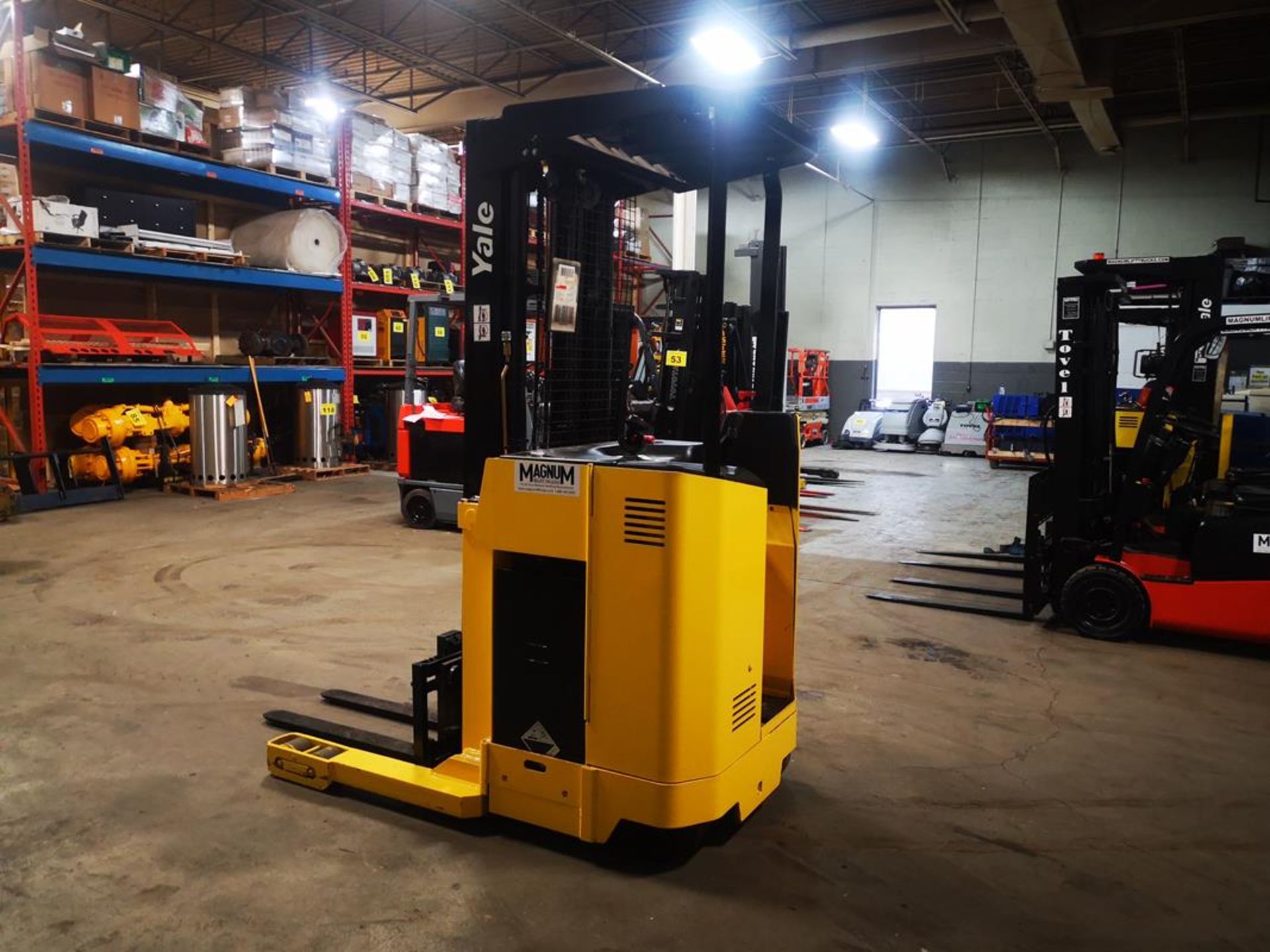 YALE, NR035AENM24TV096, 3500 LBS., BATTERY POWERED, REACH LIFT TRUCK, - Image 6 of 12