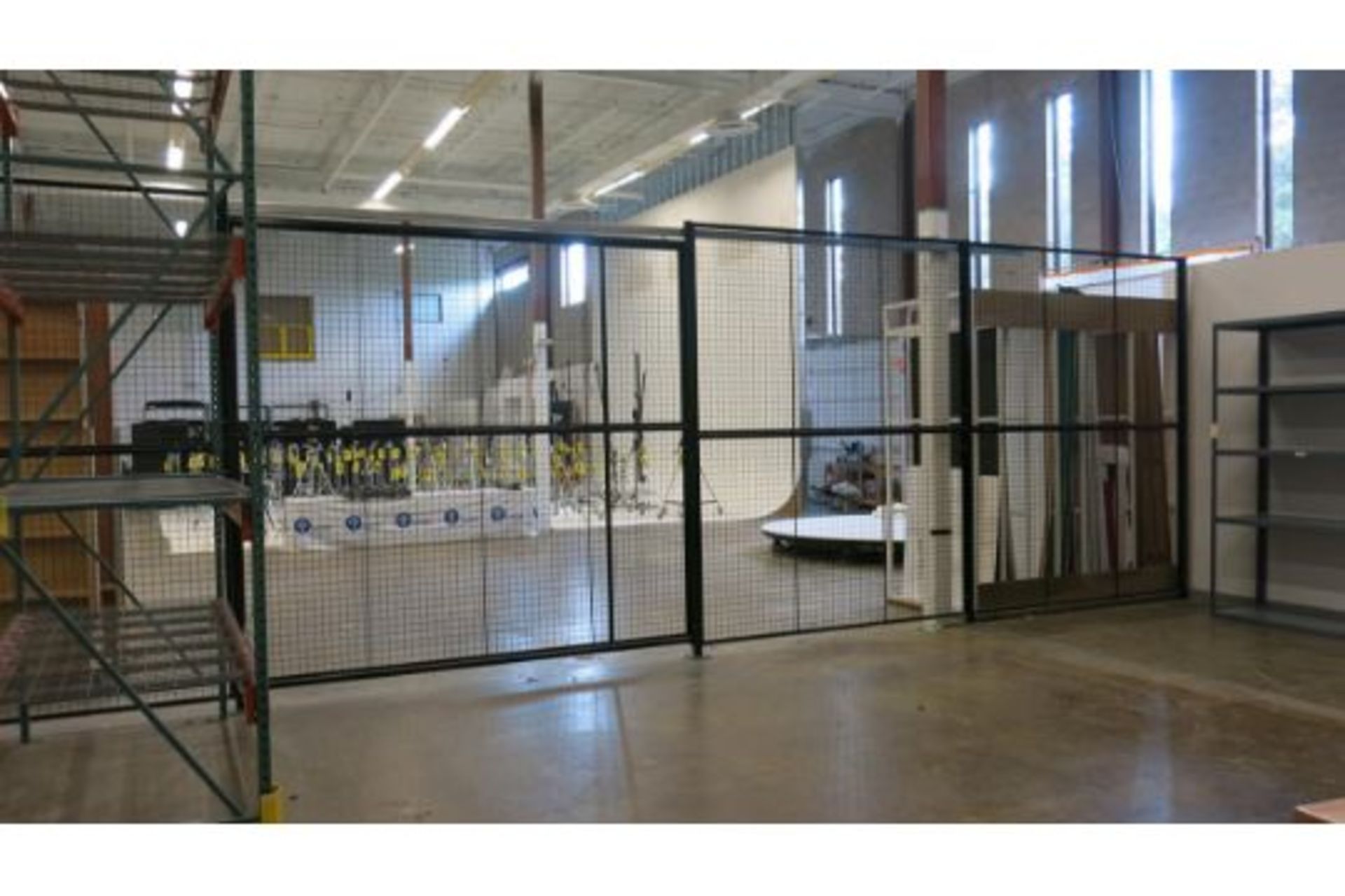 BLACK METAL CAGEL WITH (2) BLACK ROLLING ACCESS GATES - Image 3 of 6