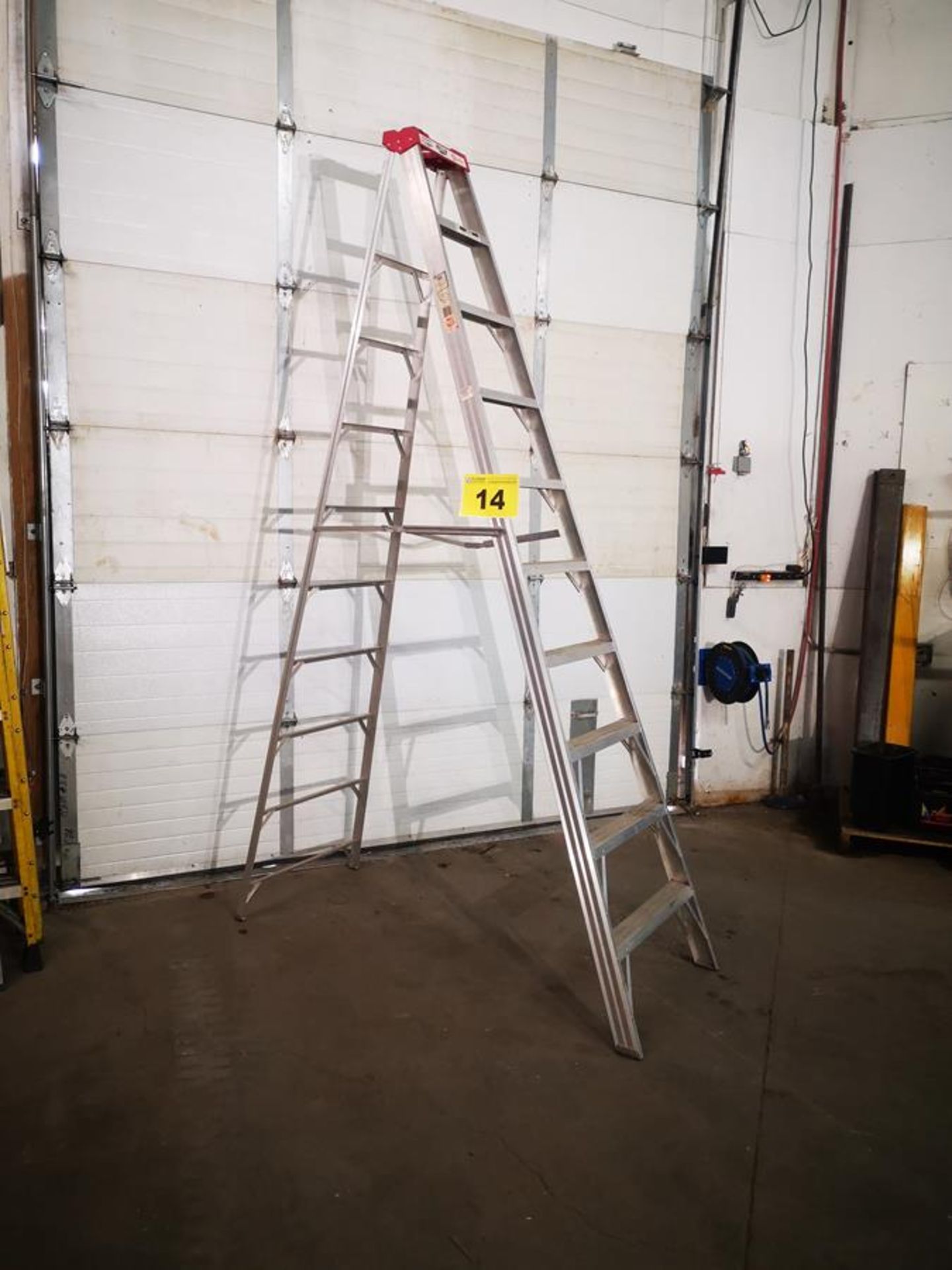 A-FRAME, ALUMINUM, LADDER, 10'