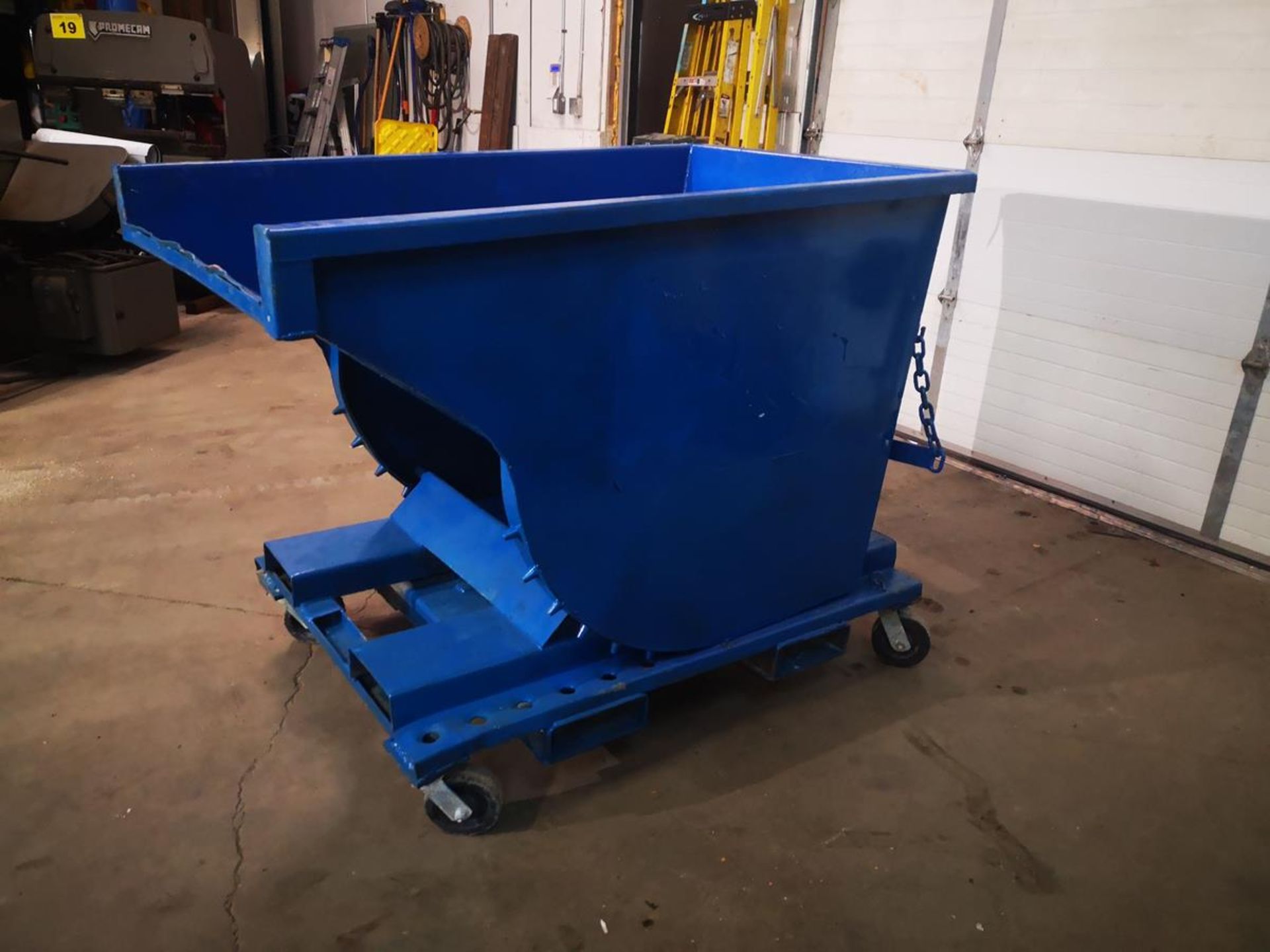 BLUE TIPSTER BIN - Image 4 of 4