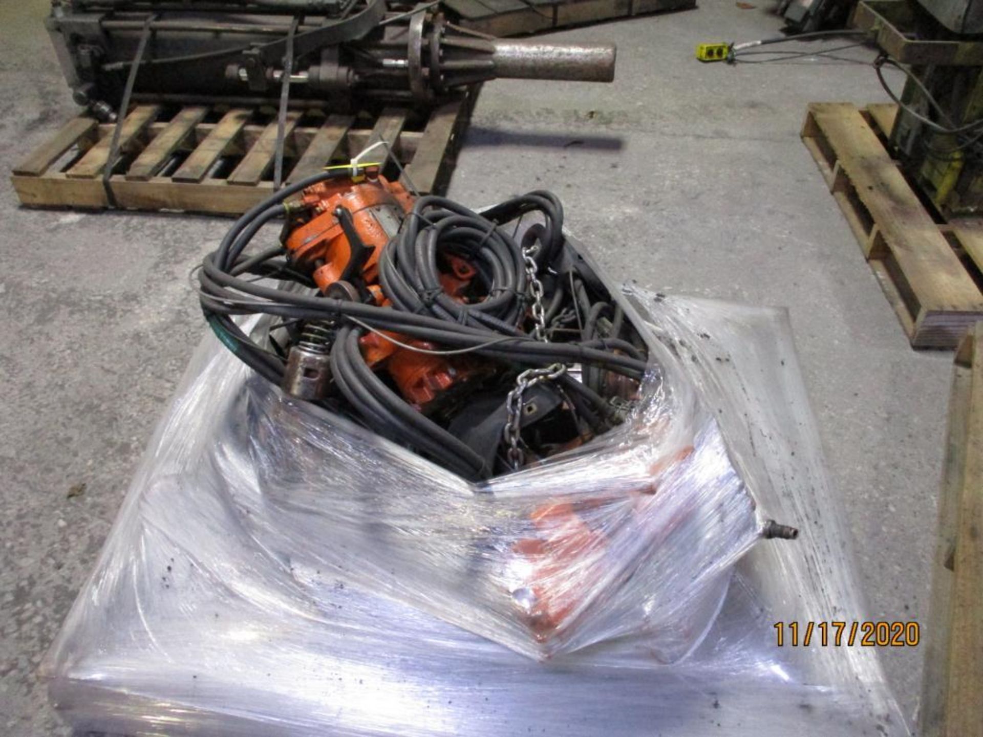 LOT: (5) 1/2 Ton Pneumatic Chain Hoists (LOCATED IN COLUMBIANA, AL) - Image 2 of 2