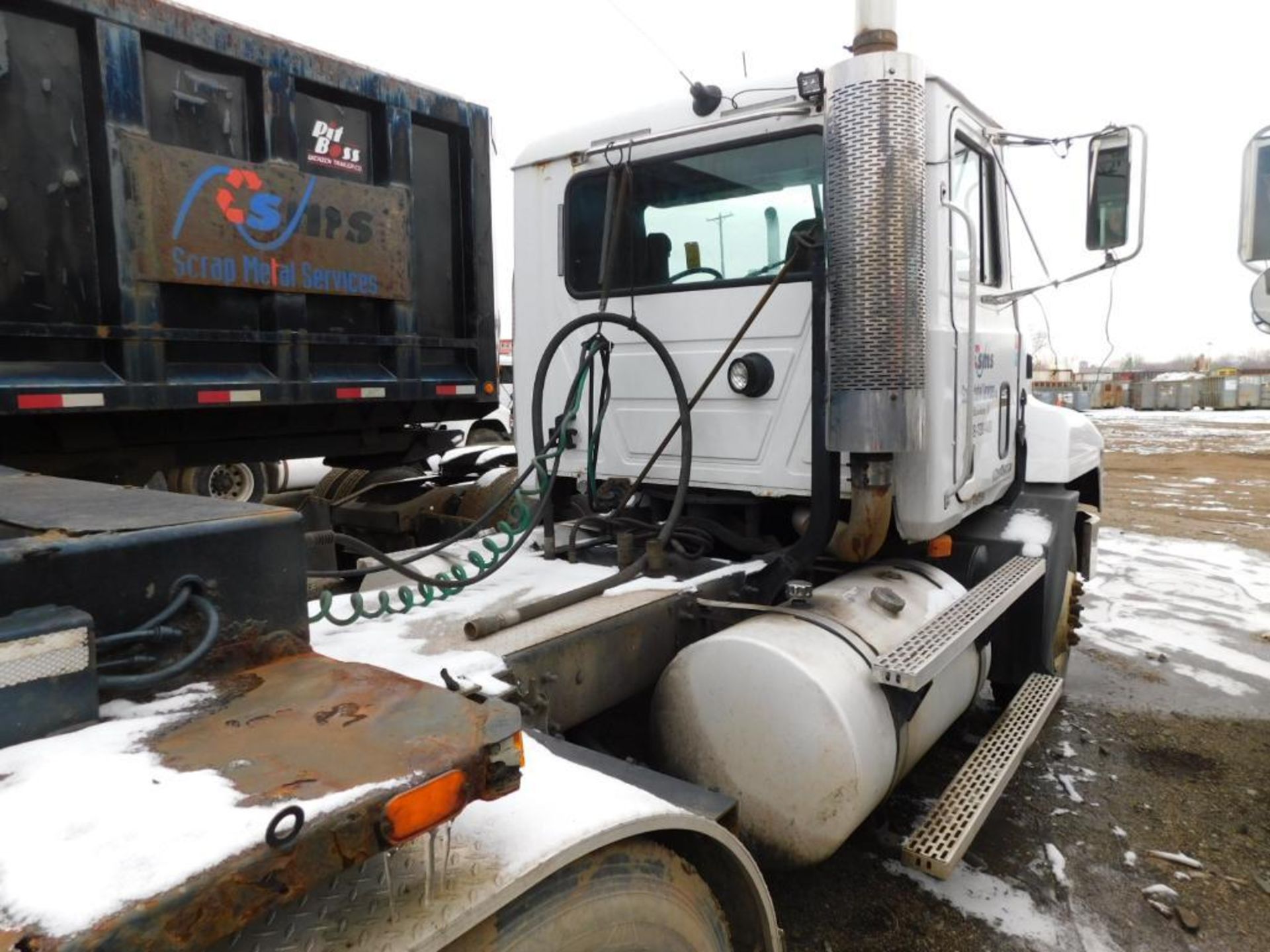 2002 Mack Tandem-Axle Day Cab Truck Tractor Model CH613 600, VIN 1M1AA13Y62W148159, 12.0 Liter L6 - Image 3 of 5