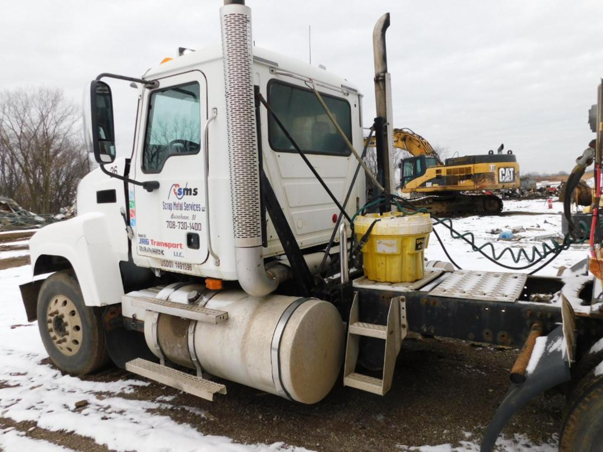 2009 Mack Tandem-Axle Day Cab Truck Tractor Model CHU613, VIN 1M1AN07Y89N004590, 12.7 Liter Diesel - Image 3 of 5