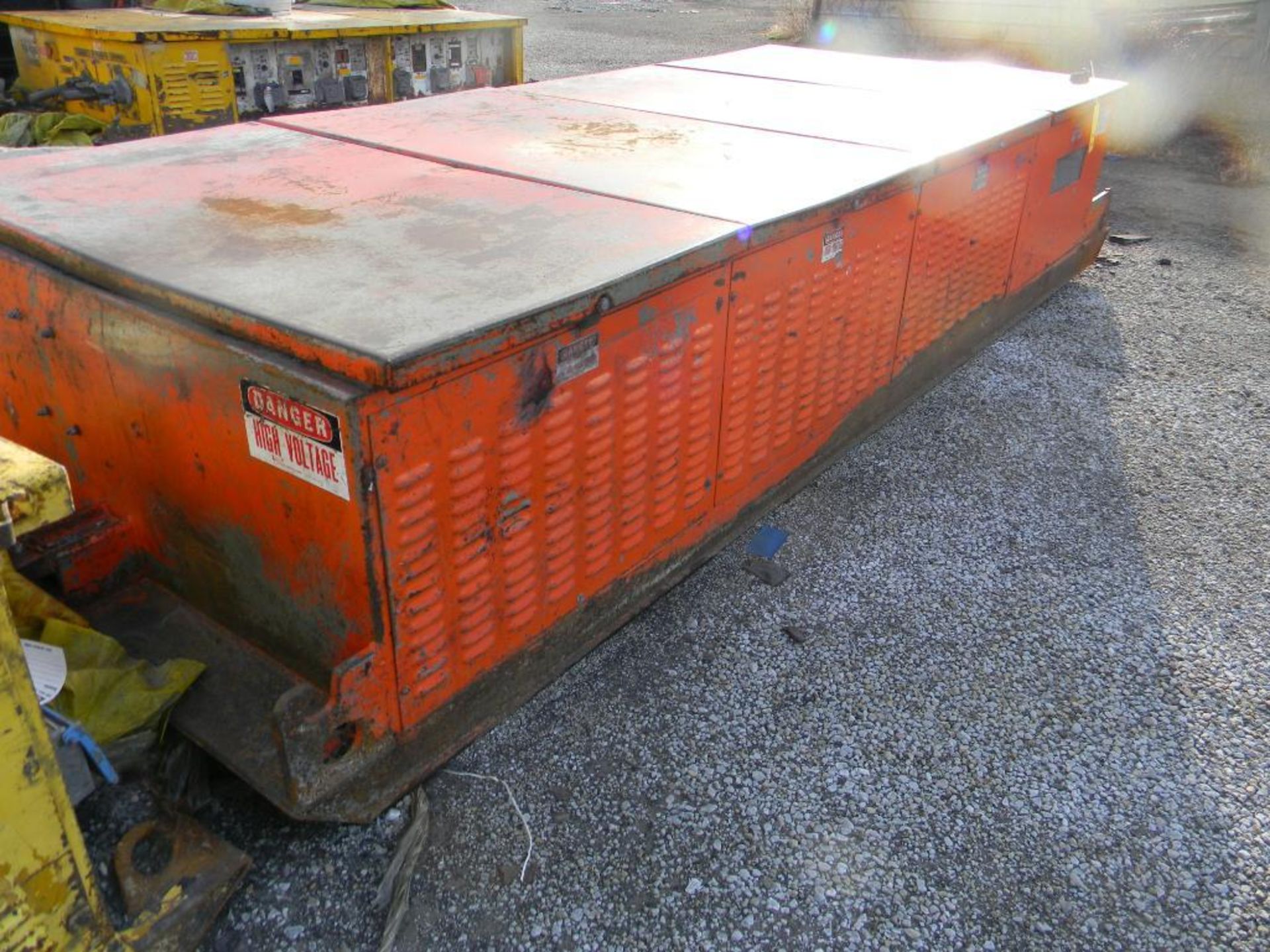 Line Power Mfg 300PB 4,160v to 480v - 240v - 120v, 300 KVA, S/N 3339 - Image 2 of 3