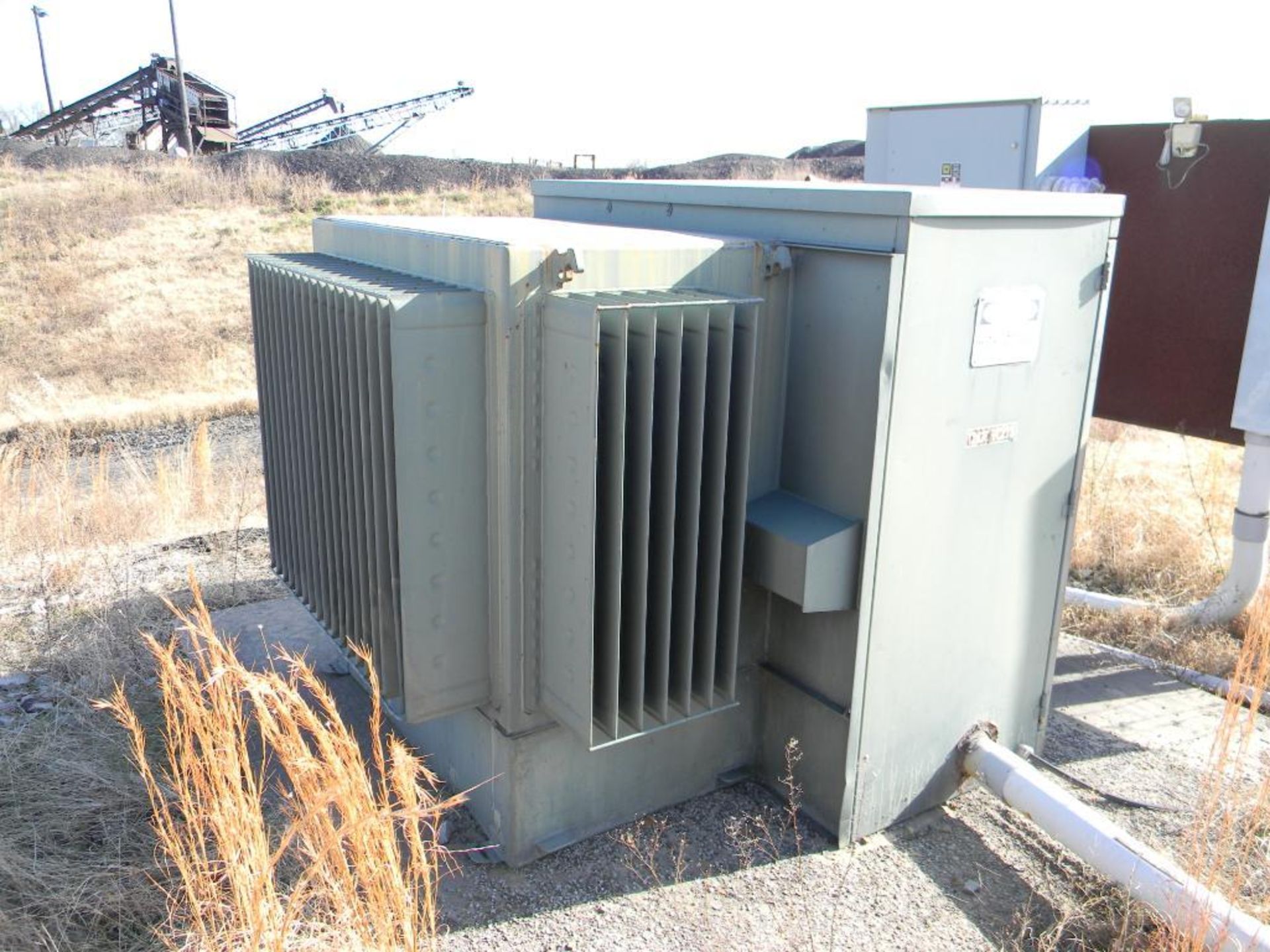 1,000 KVA Surface Transformer 12,470 to 480v - Image 2 of 4