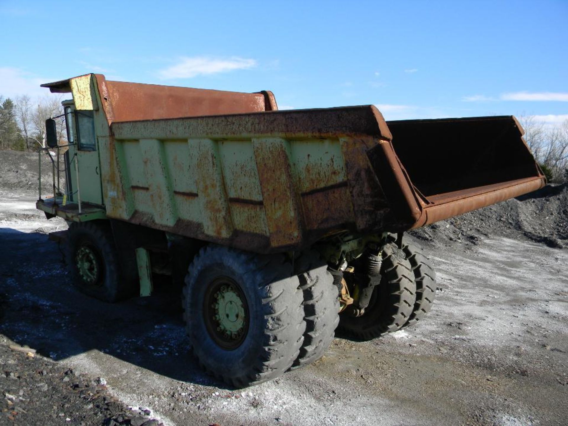 1981 Terex 3305B End Dump Truck w/ Detroit Diesel Power, Allison Transmission, 18.00 X 25 Tires - Image 4 of 4