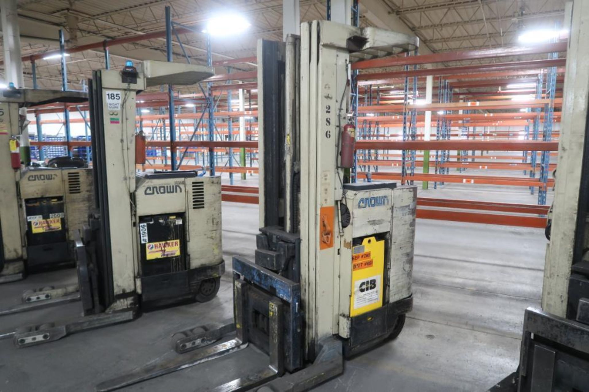 Crown 3500 lb. Stand-up Reach Electric Forklift Model 35RRTT, S/N W-25071, 25,873 hours, LOCATION: