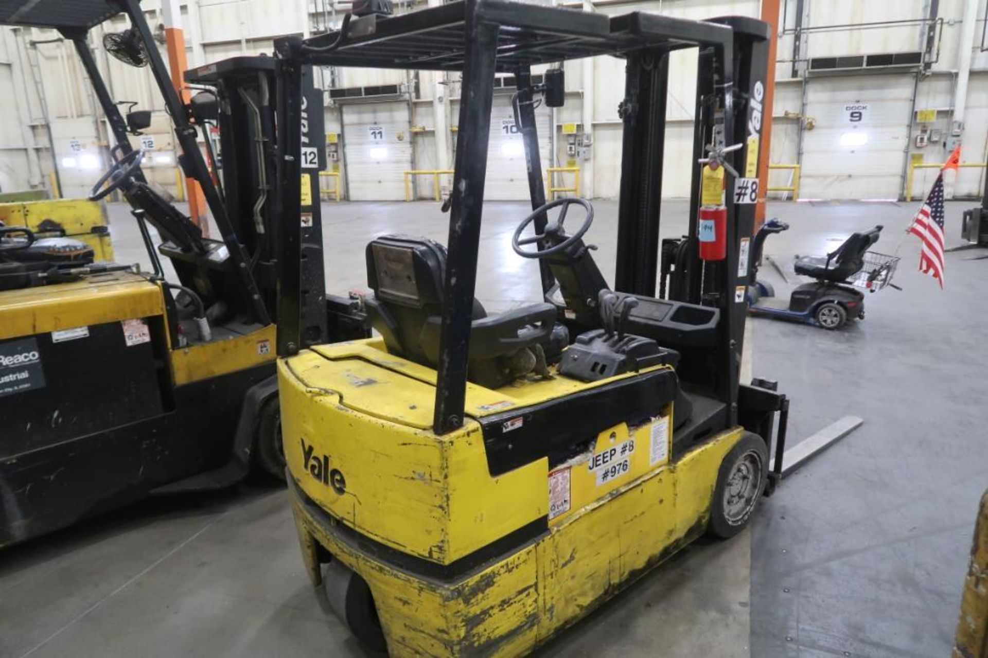 Yale 4000 lb. Electric Forklift Model ERP040TFN36FTSE, S/N A807N03778T, 3-Stage Mast, Side Shift, - Image 2 of 3