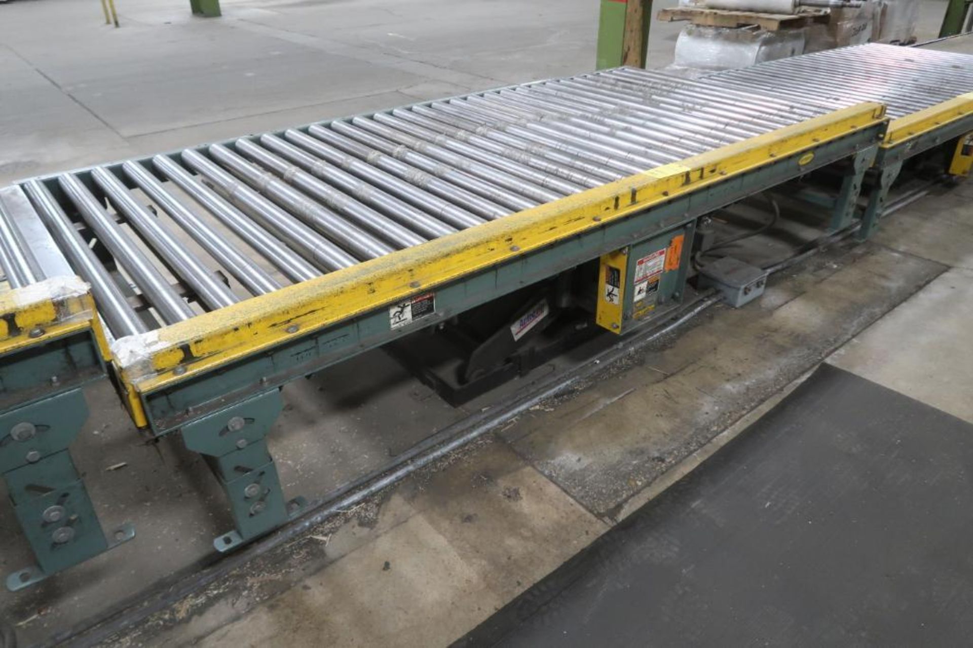 LOT: AutoQuip 48 in. x 72 in., 4000 lb. Scissor Lift Series 35, with Hytrol Bolt-on 48 in. x 10