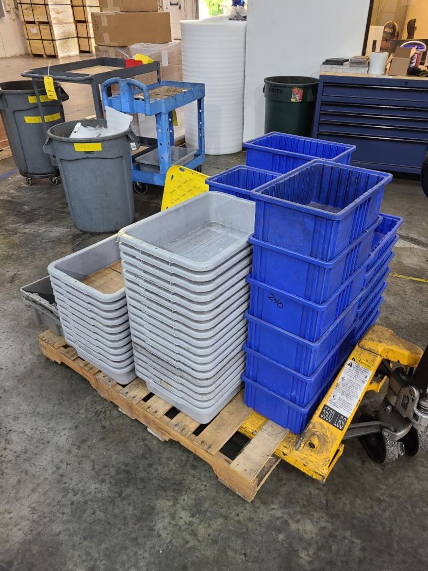 LOT: Asst. Plastic Shop Bins