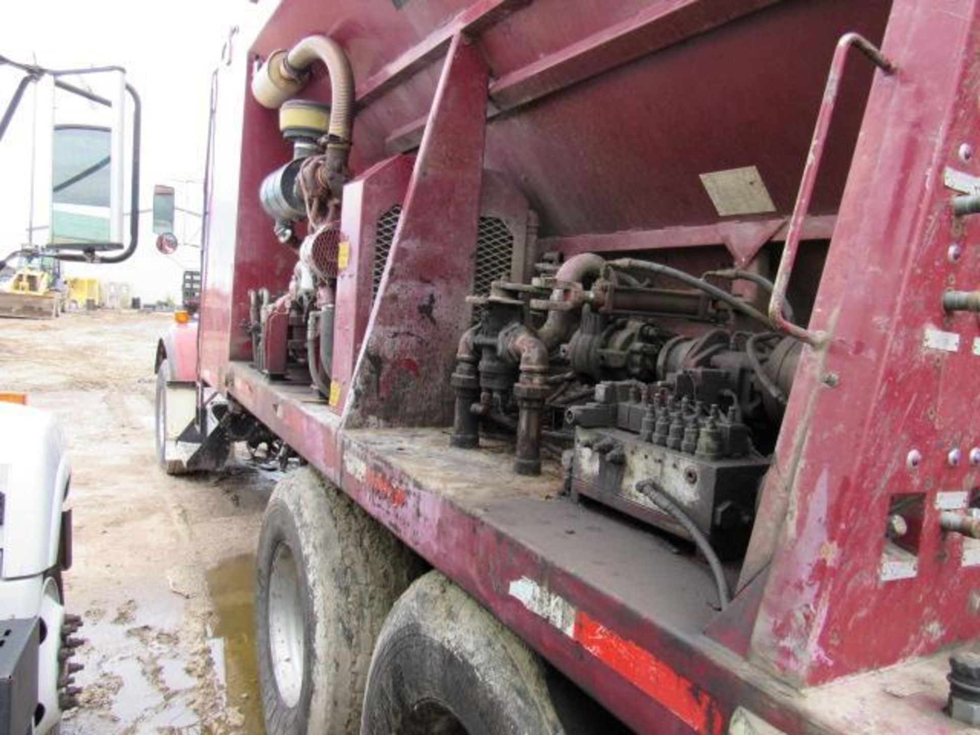 2000 Kenworth T800 Slurry Truck, VIN # 1NKDGGGG00R836250, Automatic Morse 5-Speed Transmission, - Image 5 of 18