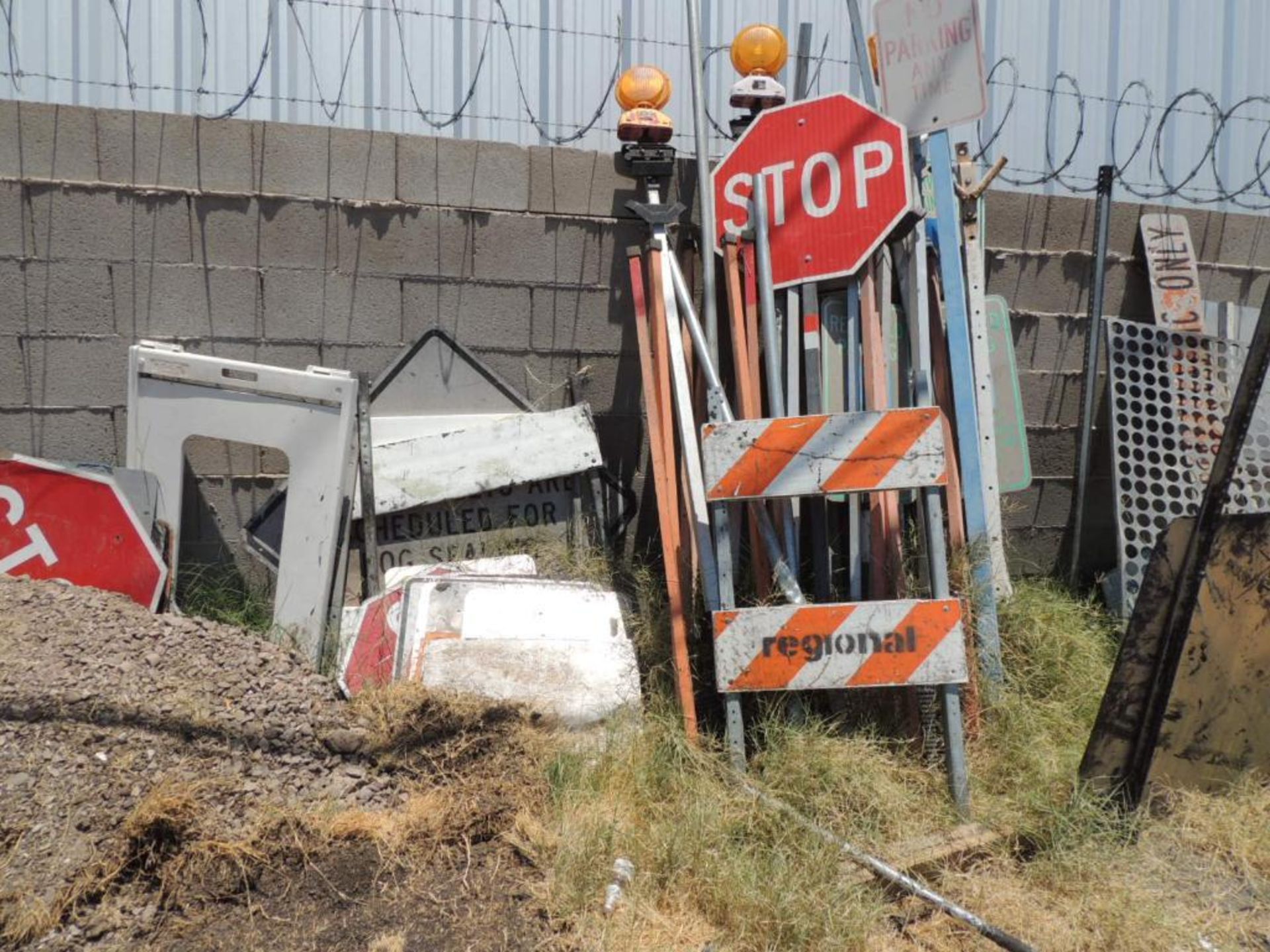 LOT: Misc. Road Signs (Yard 2), LOCATION: 2435 S. 6th Ave., Phoenix, AZ 85003 - Image 2 of 3