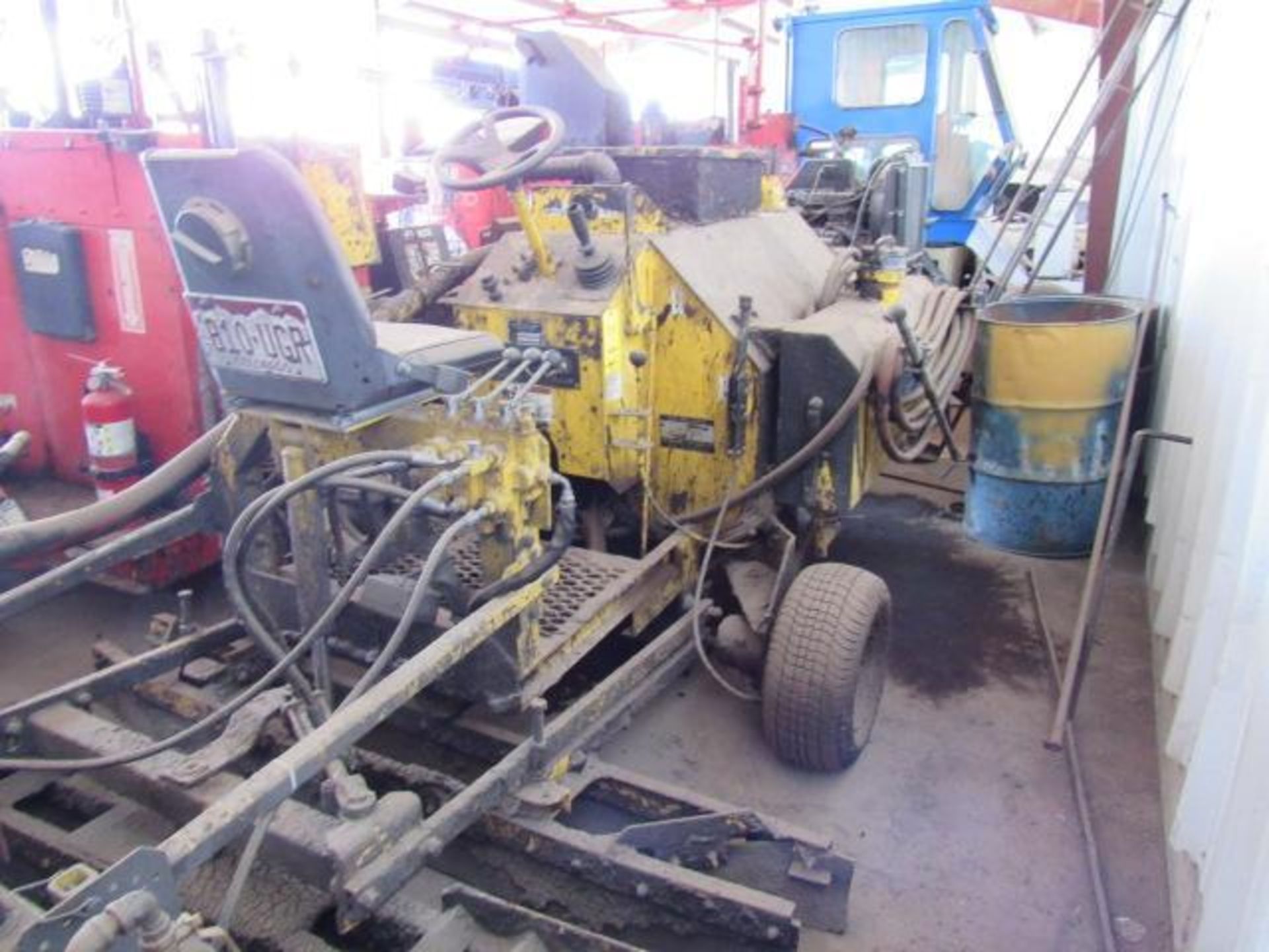 Anders 325RODA Sealcoat Applicator, S/N 325R0DA1505101258, 327 Hours Indicated, LOCATION: 7770 Vent