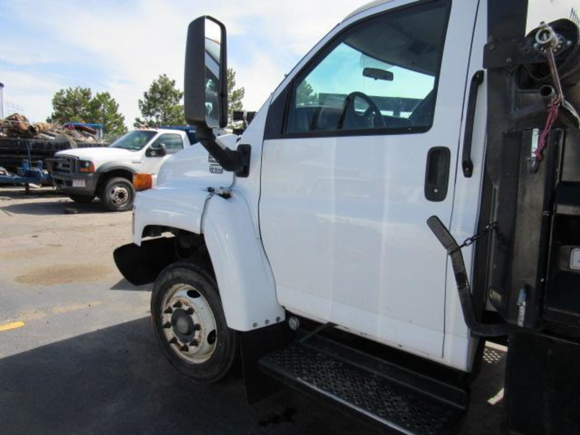 2007 Chevrolet C4500 Dump Truck, VIN # 1GBE4C1907F426565, Duramax Diesel Engine, Rugby 12 ft. - Image 3 of 9