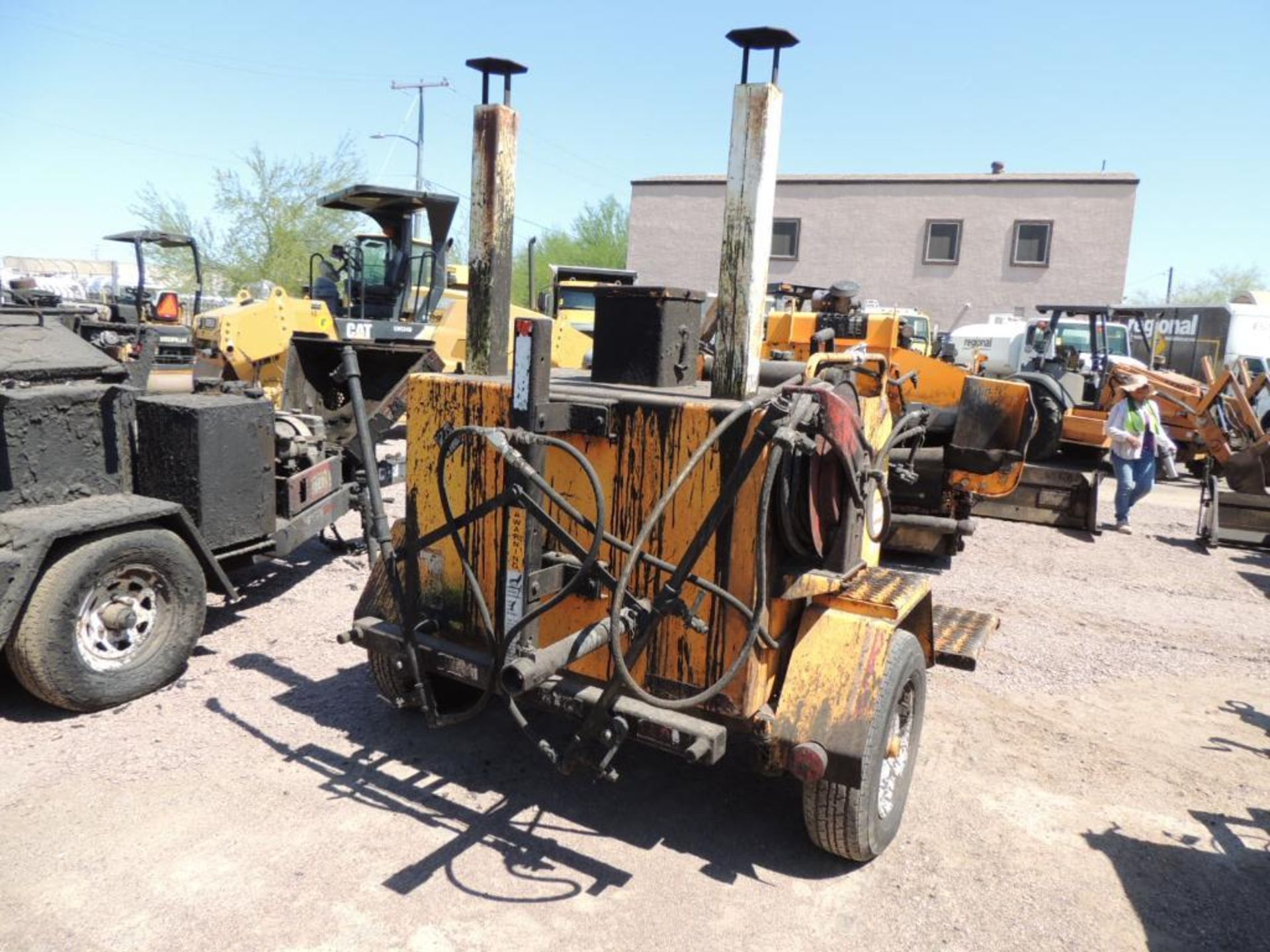 Leeboy 250 Towable Tack Distributor (#E-3), LOCATION: 2435 S. 6th Ave., Phoenix, AZ 85003 - Image 3 of 3