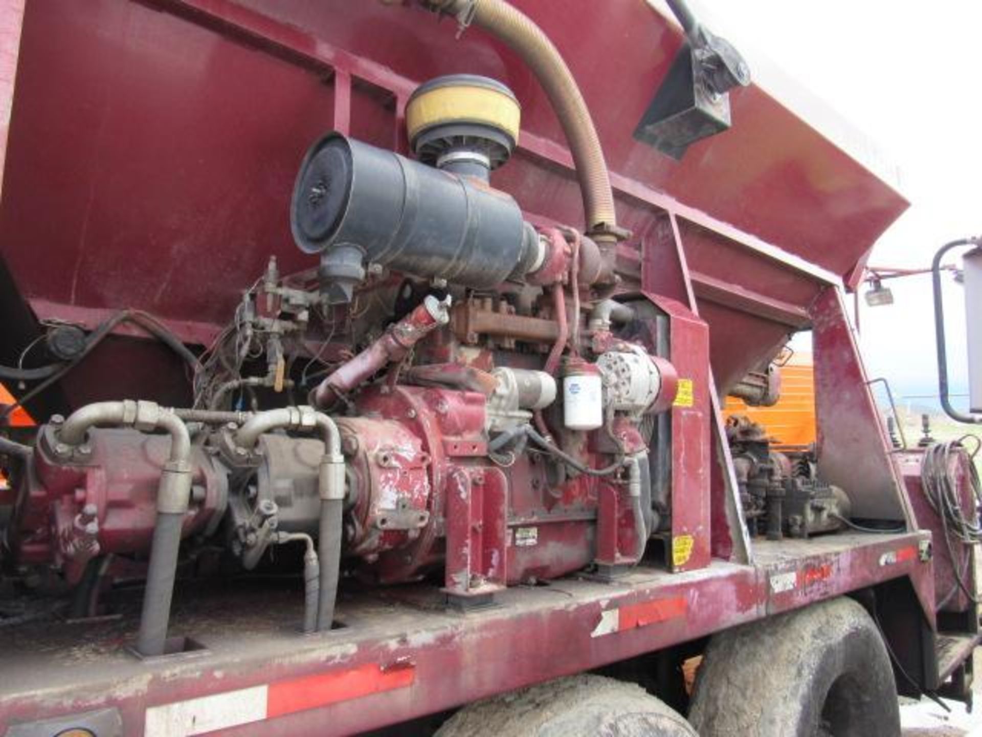 2000 Kenworth T800 Slurry Truck, VIN # 1NKDGGGG00R836250, Automatic Morse 5-Speed Transmission, - Image 4 of 18