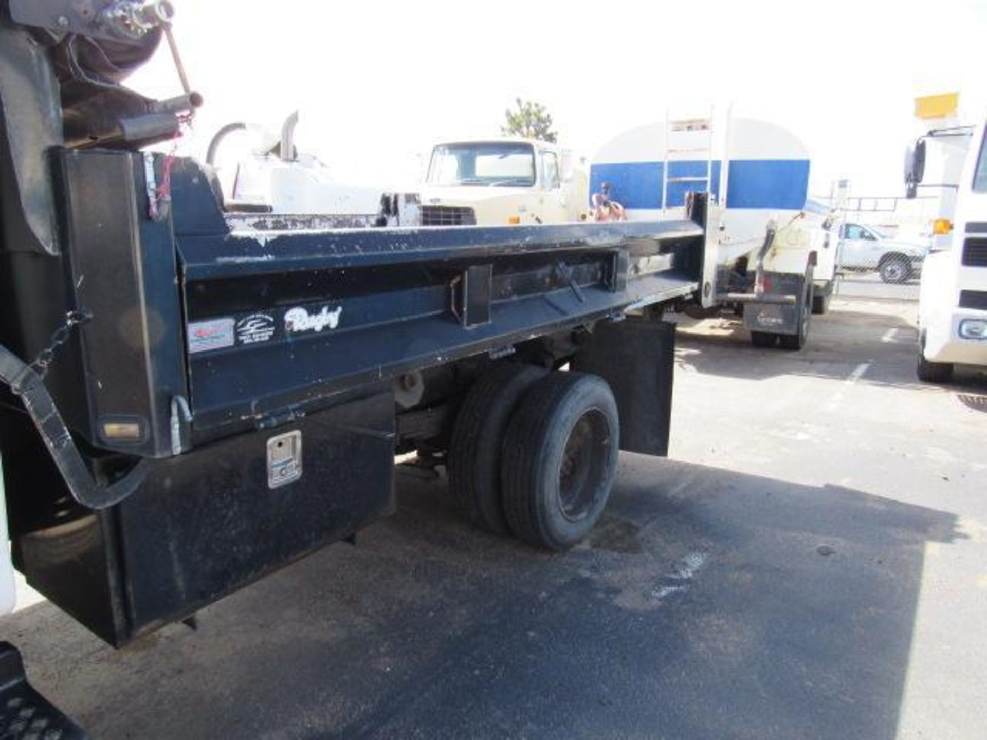 2007 Chevrolet C4500 Dump Truck, VIN # 1GBE4C1907F426565, Duramax Diesel Engine, Rugby 12 ft. - Image 4 of 9