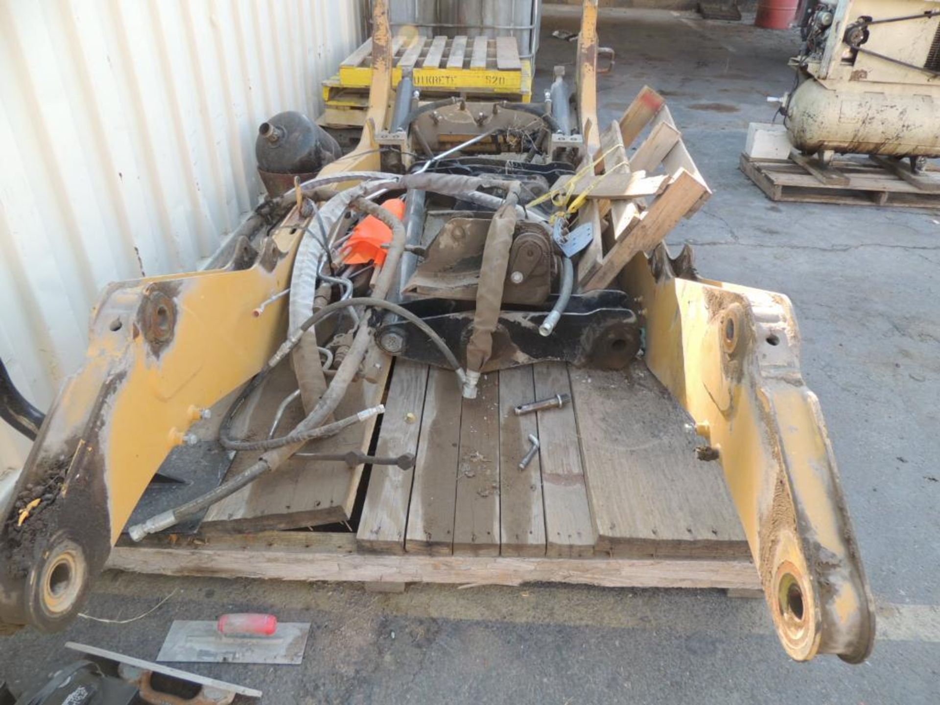 2011 Caterpillar 262C Skidsteer, S/N MST04225, 11143 Hrs. Indicated, (BOOM NOT MOUNTED - PARTS - Image 3 of 4