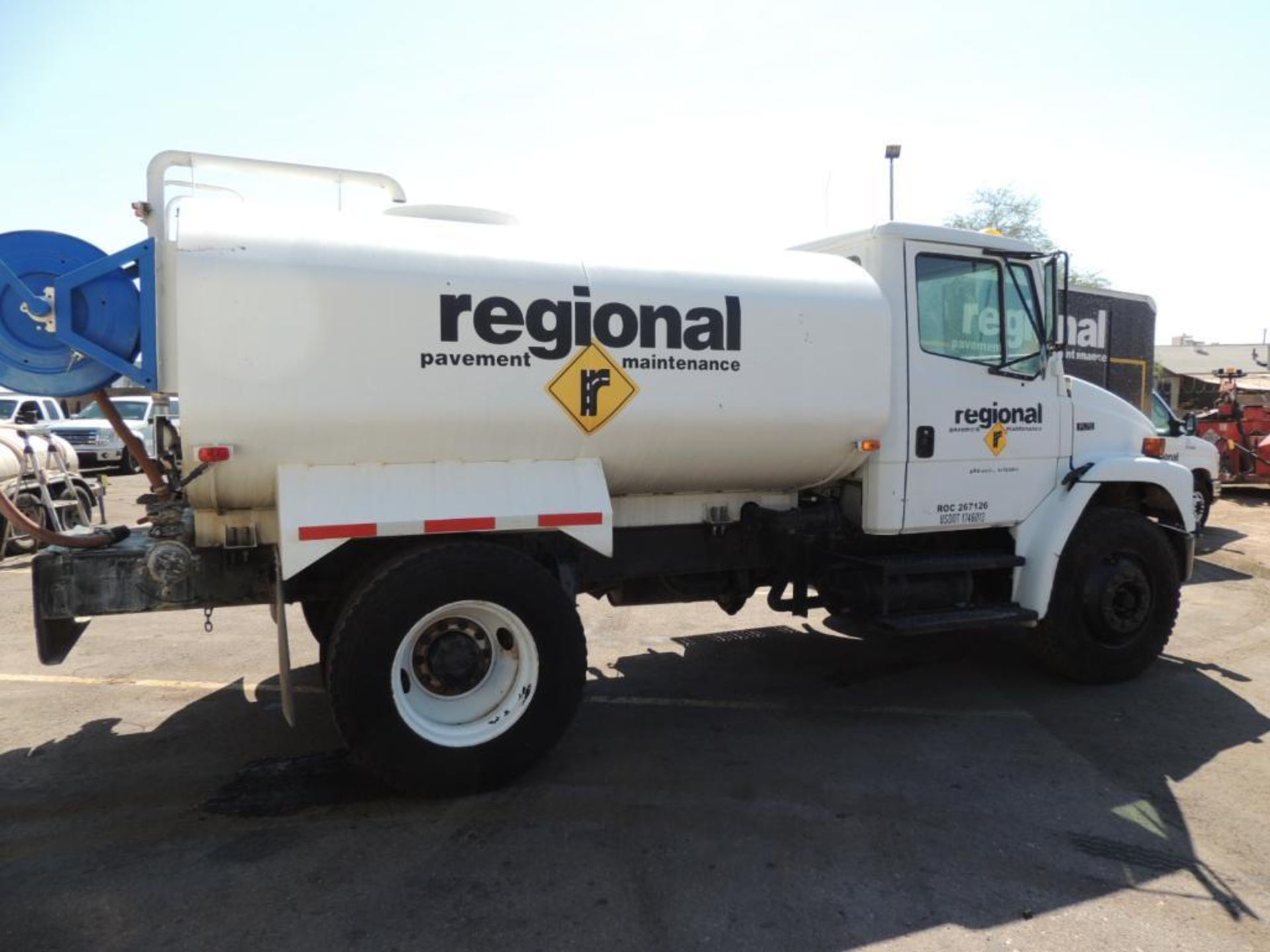 1999 Freightliner FL70 Water Truck, VIN # 1FV6HFAA7XHF31308, Approx. 2000 Gallons, Front Side & Rear - Image 4 of 9