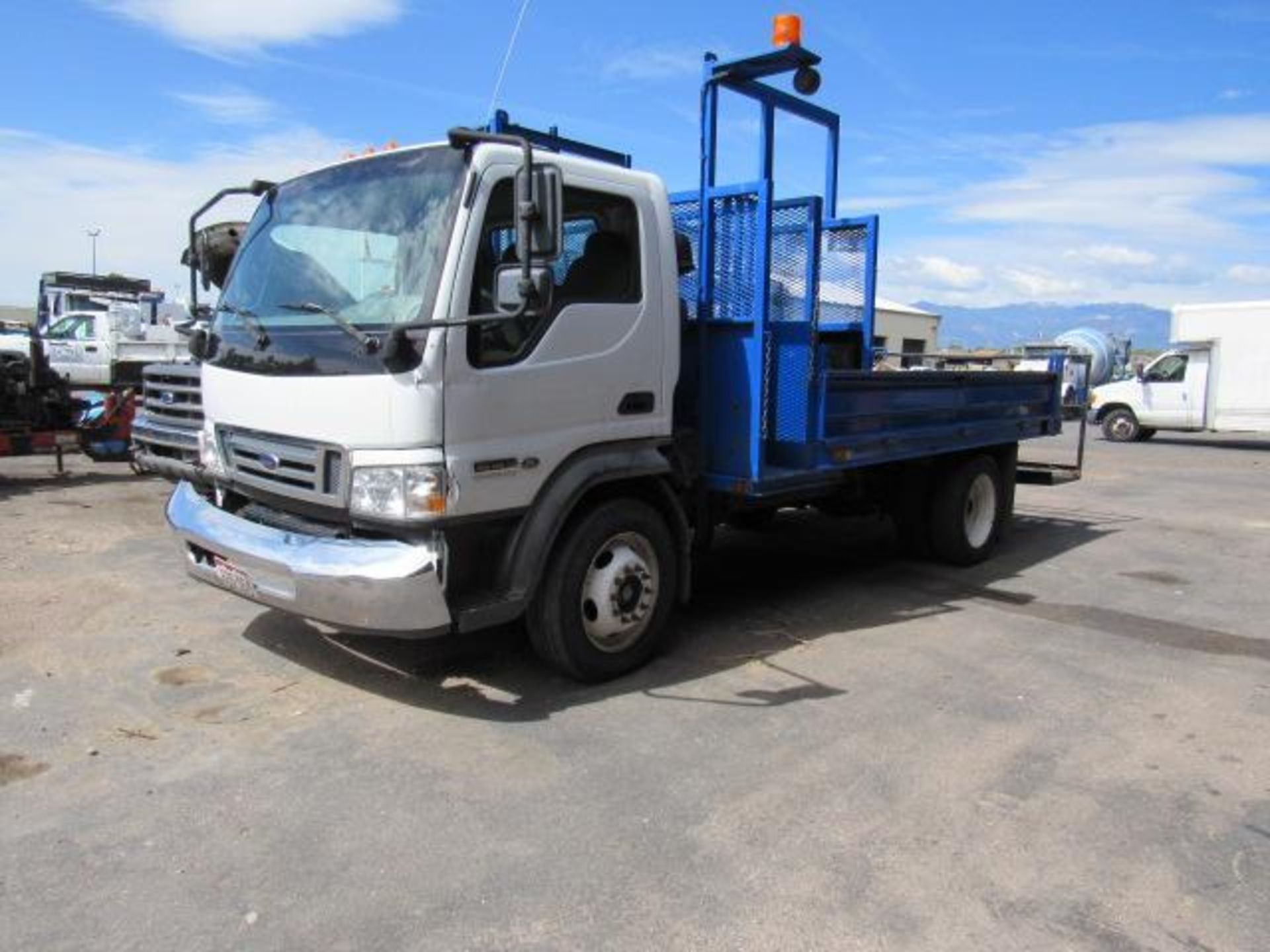 2008 Ford LCF Traffic Control Flatbed Truck, VIN # 3FRLL45Z48V684978, 14 ft. Traffic Control/ - Image 9 of 9