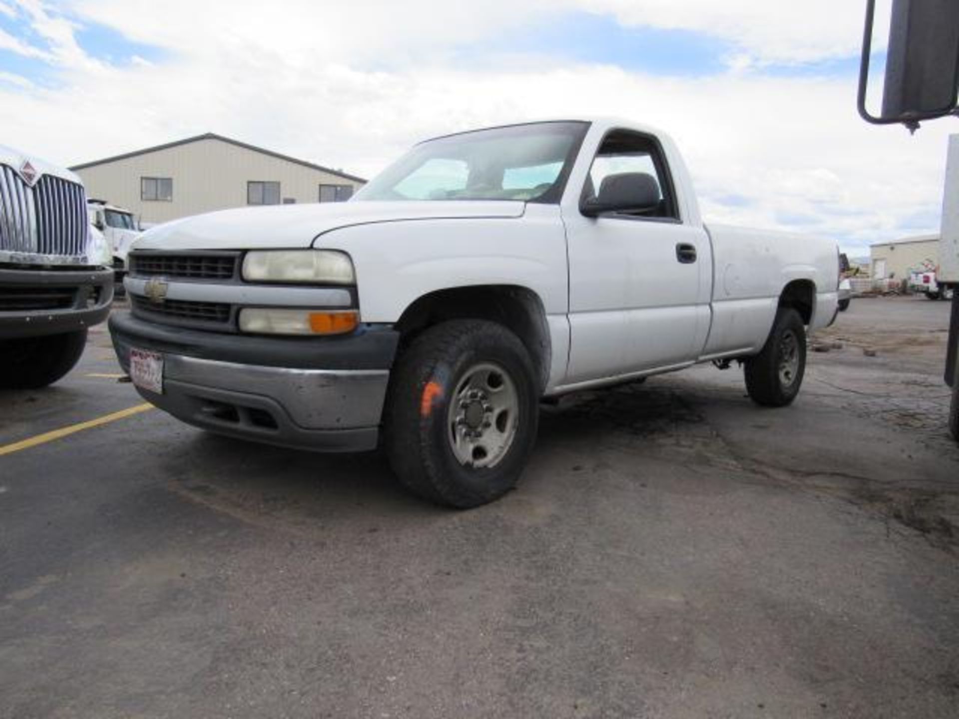 2000 Chevrolet CK 2500 HD Truck, VIN # 1GCGK24U4YE261048, 4 x 4, 6.0 L Vortec Gas Engine, Automatic,