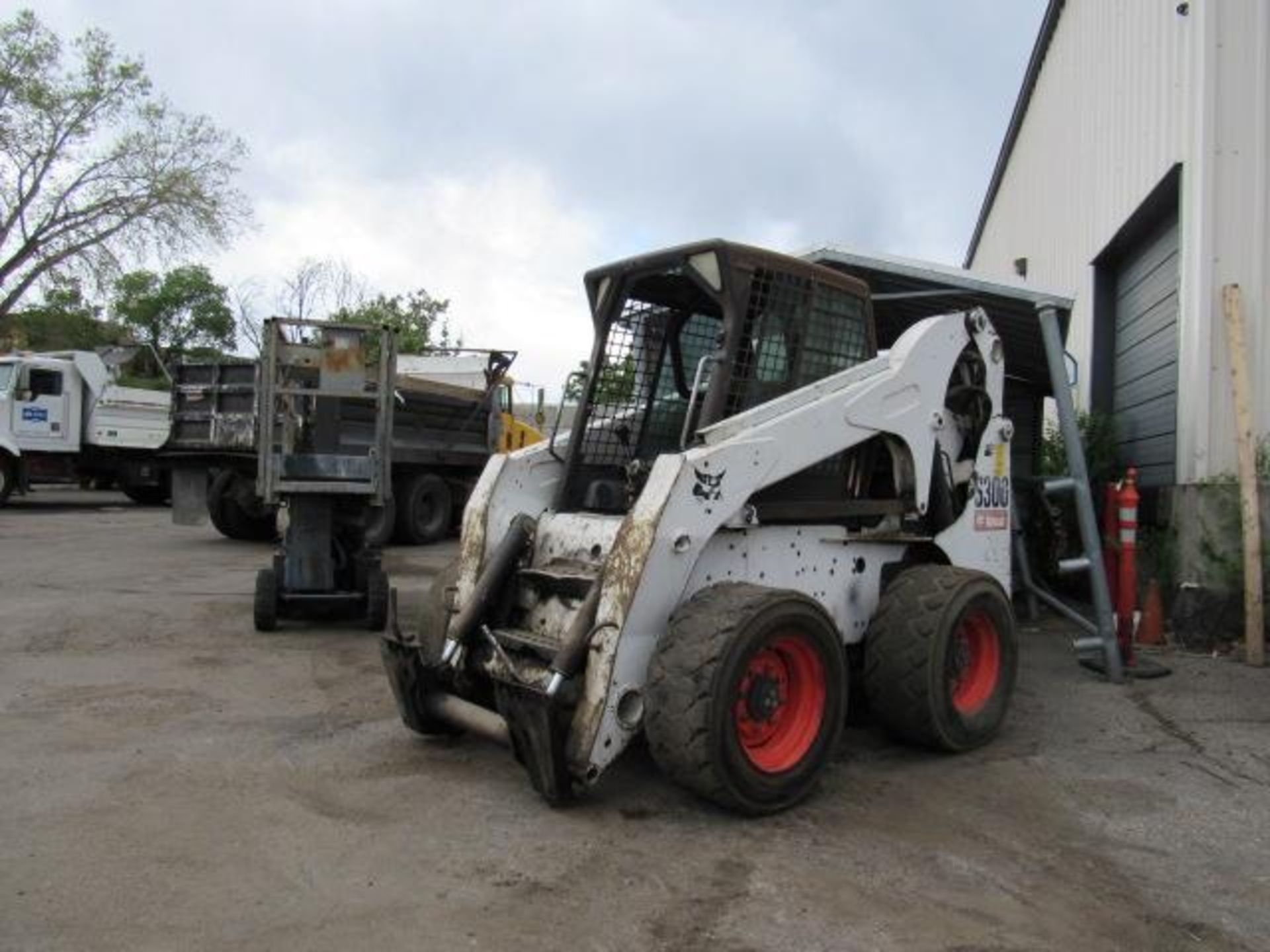 2009 Bobcat S300, S/N A5GP21538, 3-Port Remote Hydraulic Hook-Up, Foot Controls, Diesel, 8,600