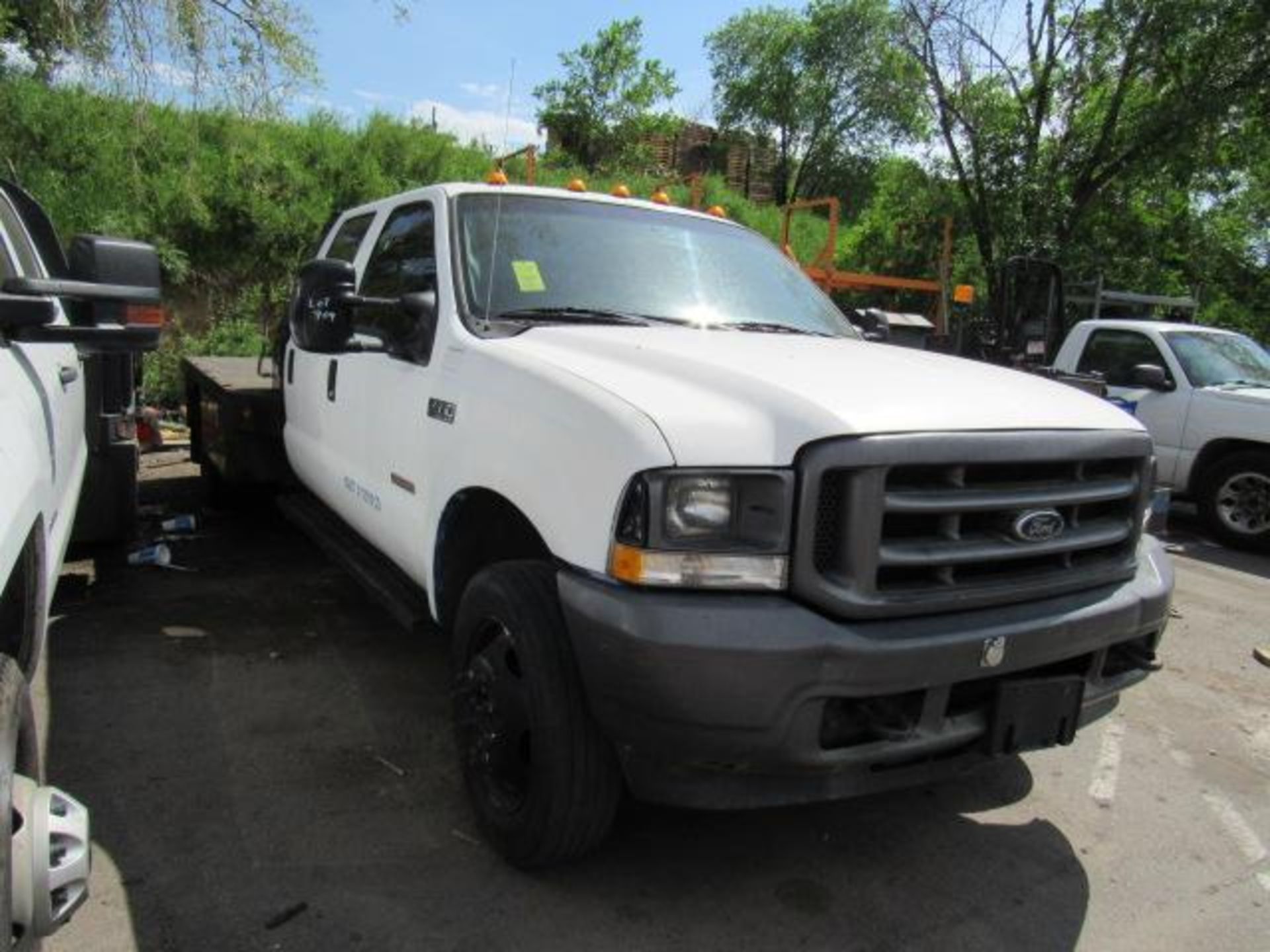 2004 Ford F550 11 ft. Flatbed Superduty 4 x 4, VIN # 1FDAW57PX4EB03420, Crew Cab, Goose Neck - Image 3 of 9
