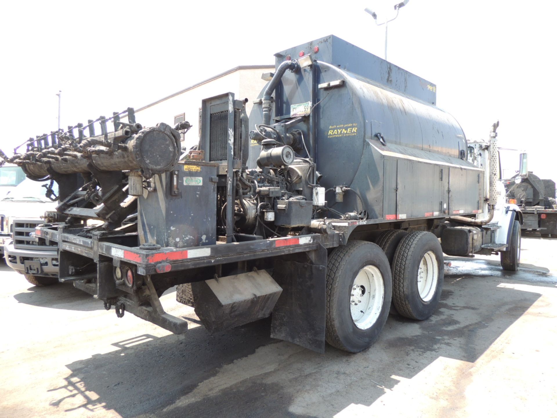 2000 Freightliner T/A w/Raynor Rayn Maker lll Seal Coat Spray System, VIN # 1FVXJLCB41DH36516, - Image 4 of 4