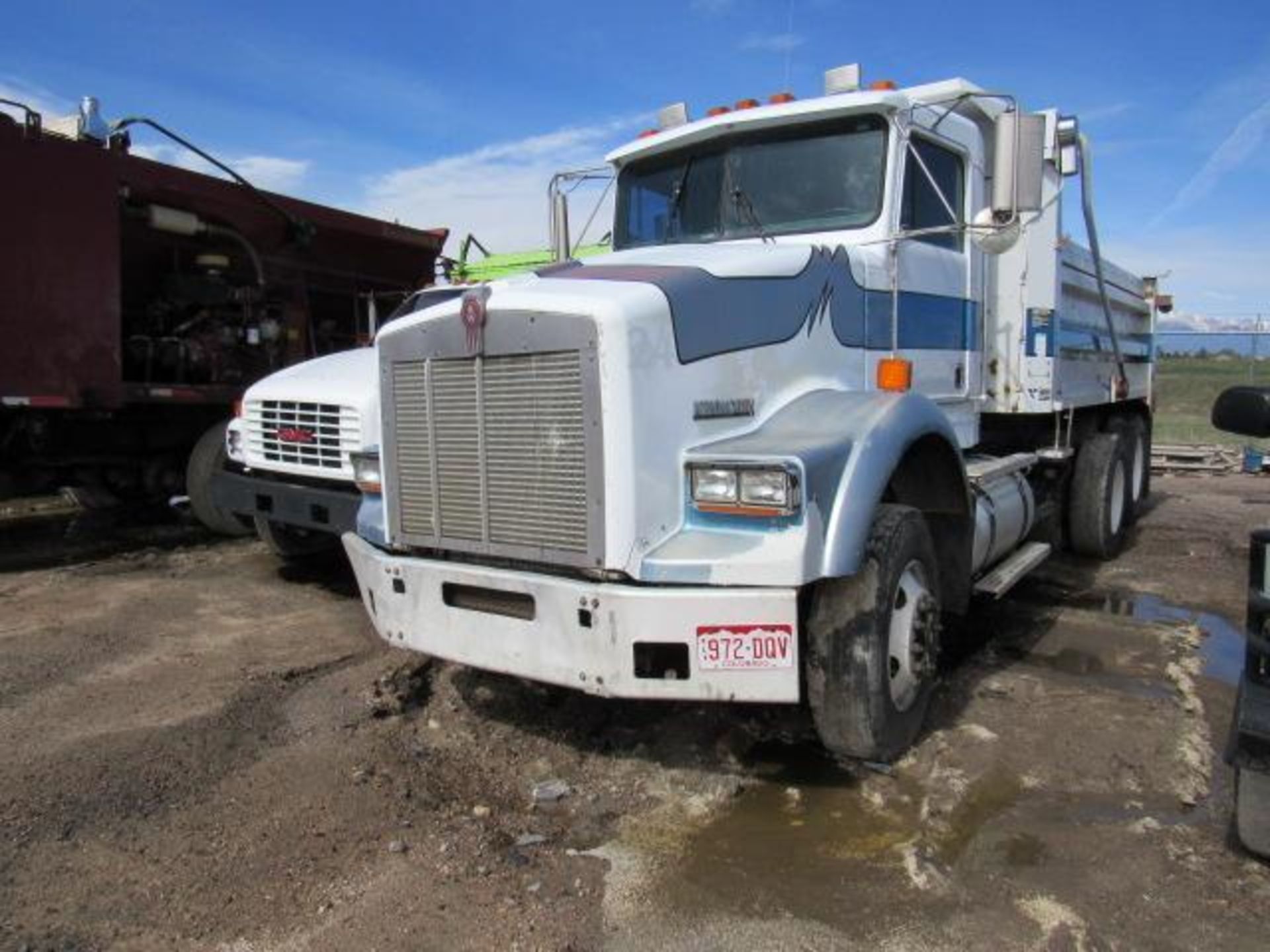 1989 Kenworth T800 Dump Truck, VIN # 1XKDD29X2KS534713, Cummins Turbo Diesel Engine, Manual