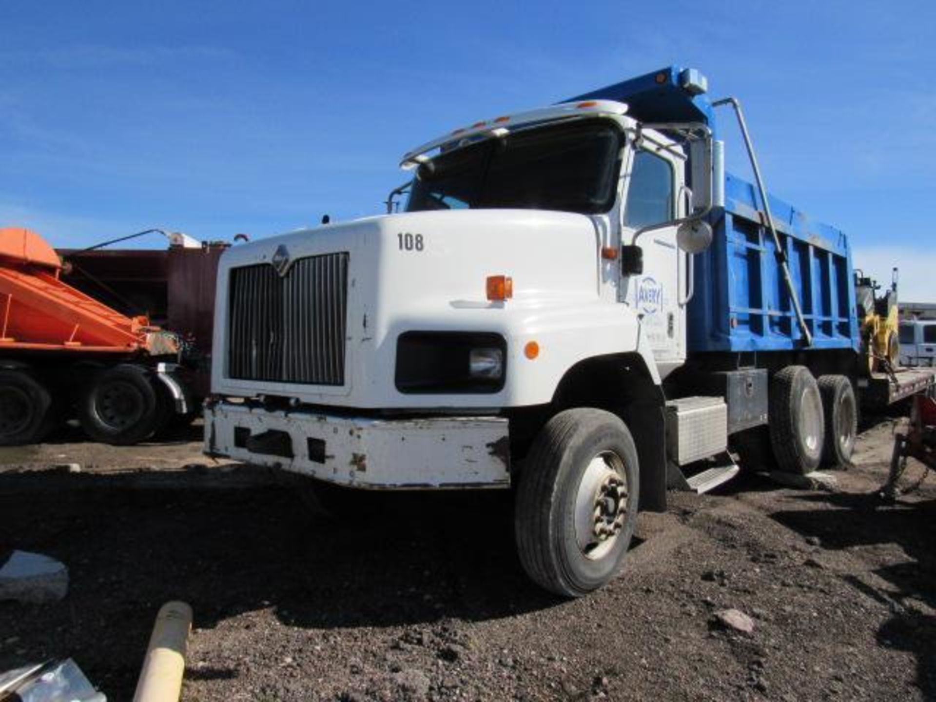 2005 International 5600 Dump Truck 6 x 4, VIN # 1HTXHAPR755031266, 18-Speed Manual Eaton Fuller