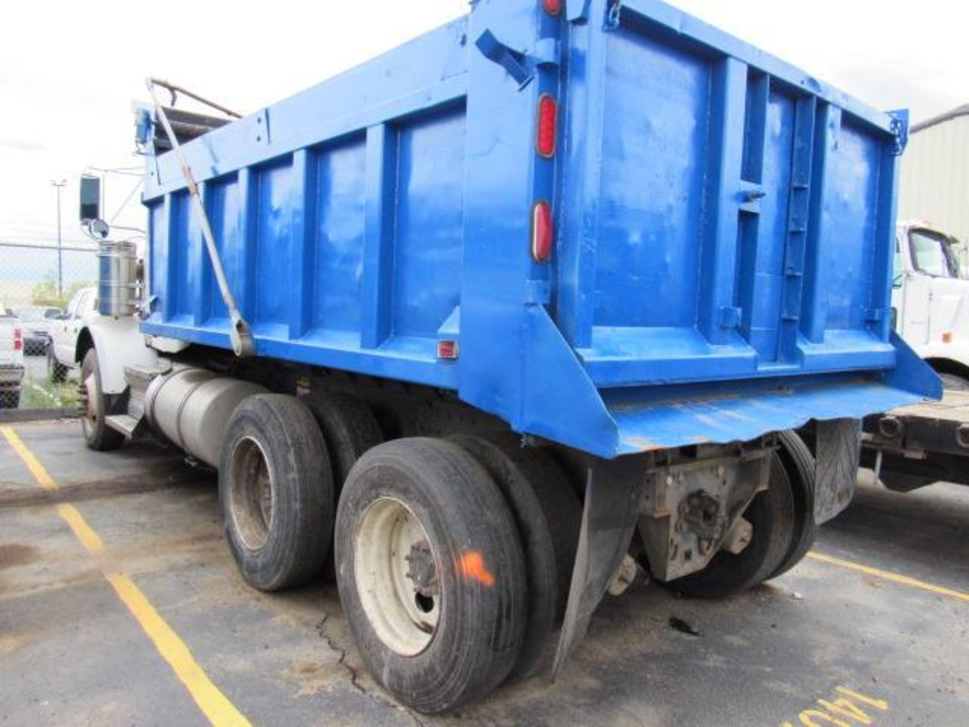 2008 Kenworth T800 Dump Truck, VIN # 1NKDLU9X58J234087, Caterpillar C13 Acert Turbo Diesel Engine, - Image 3 of 8